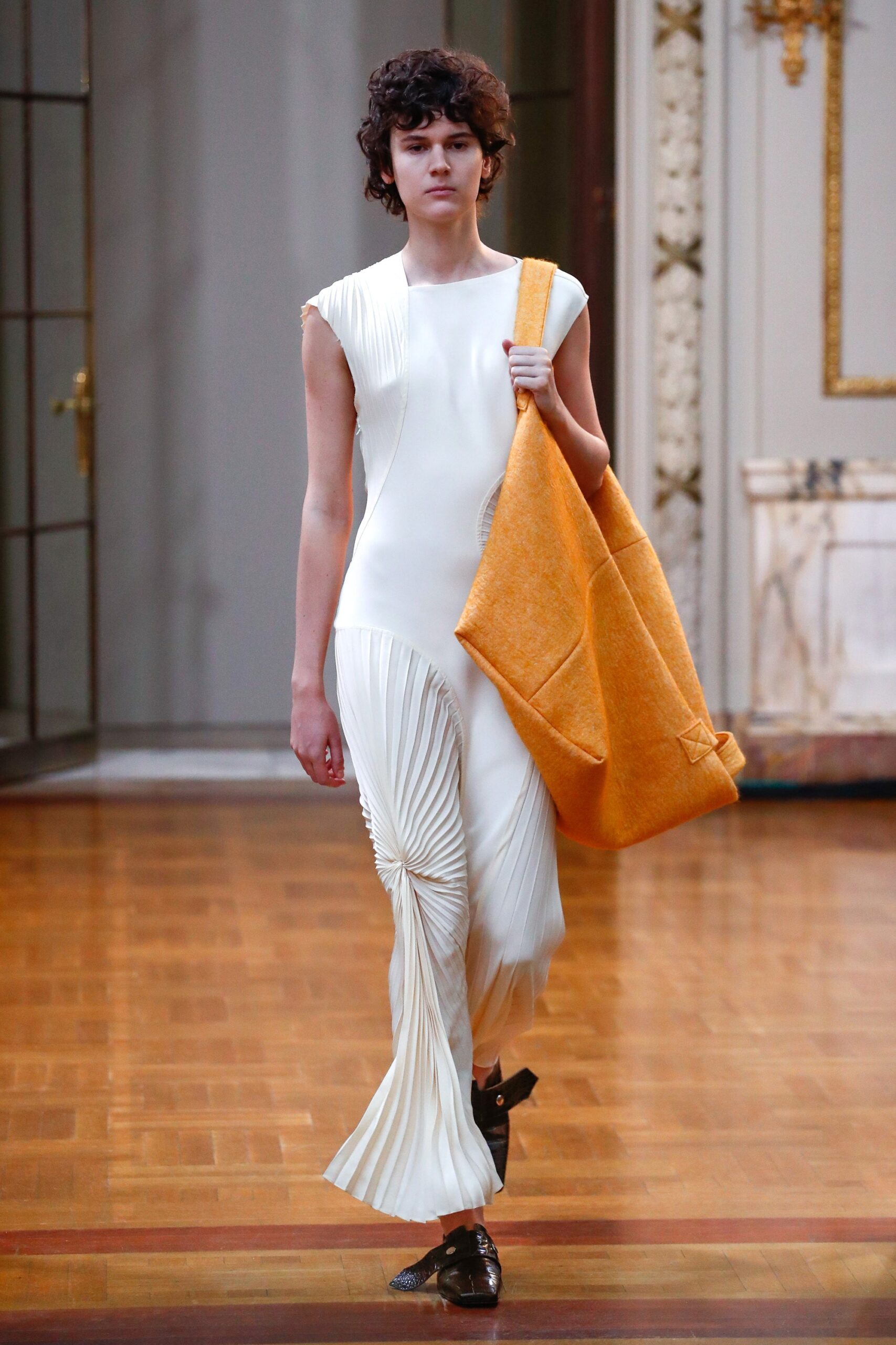 Victoria Beckham F/W 18 Look 11