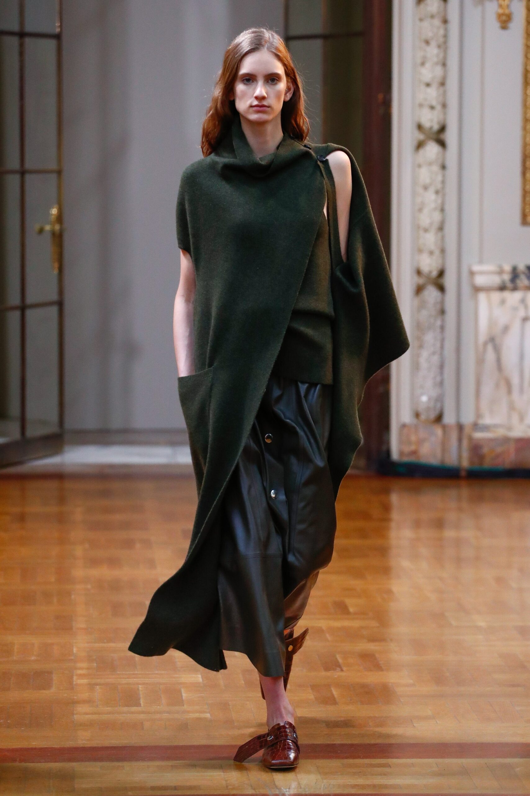 Victoria Beckham F/W 18 Look 18