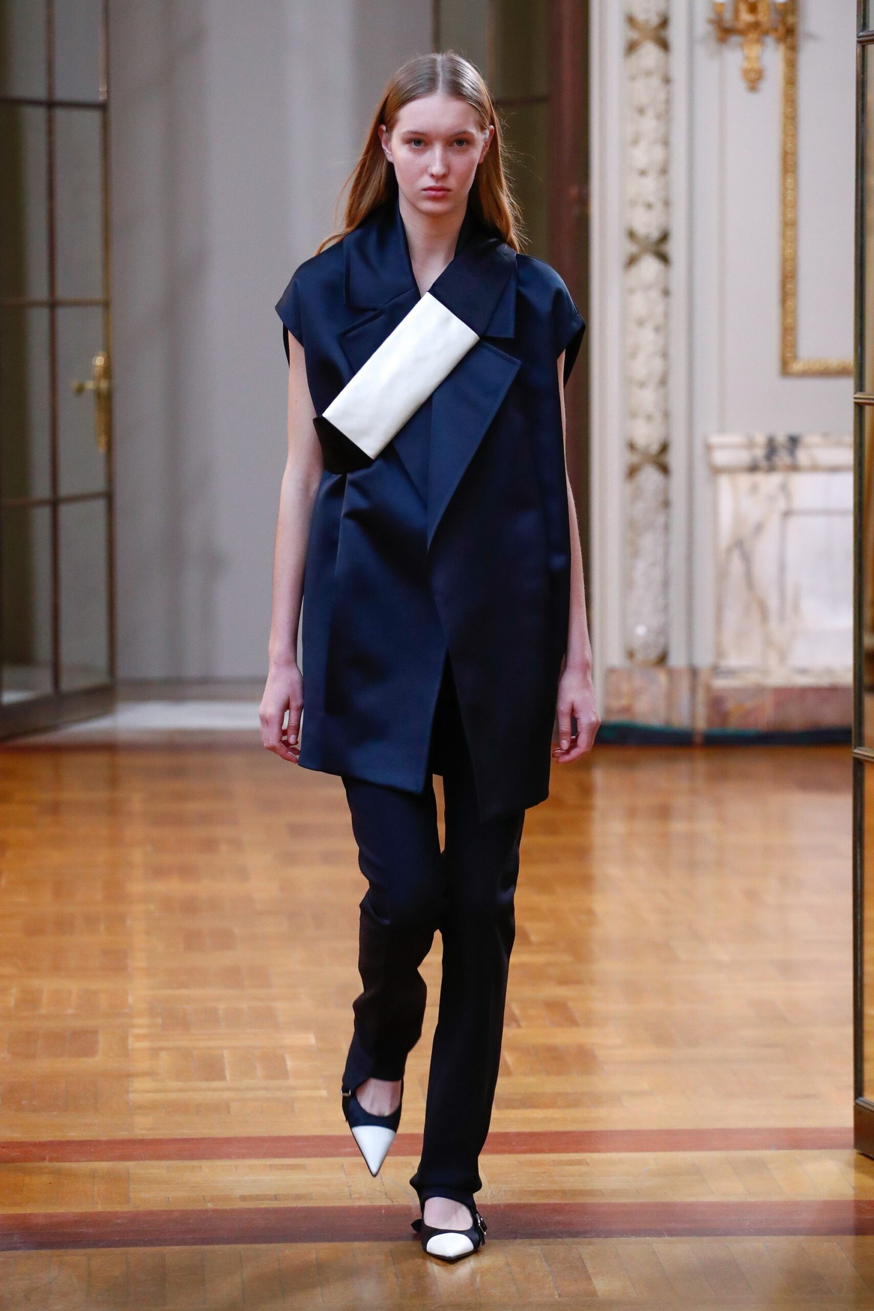 Victoria Beckham F/W 18 Look 22