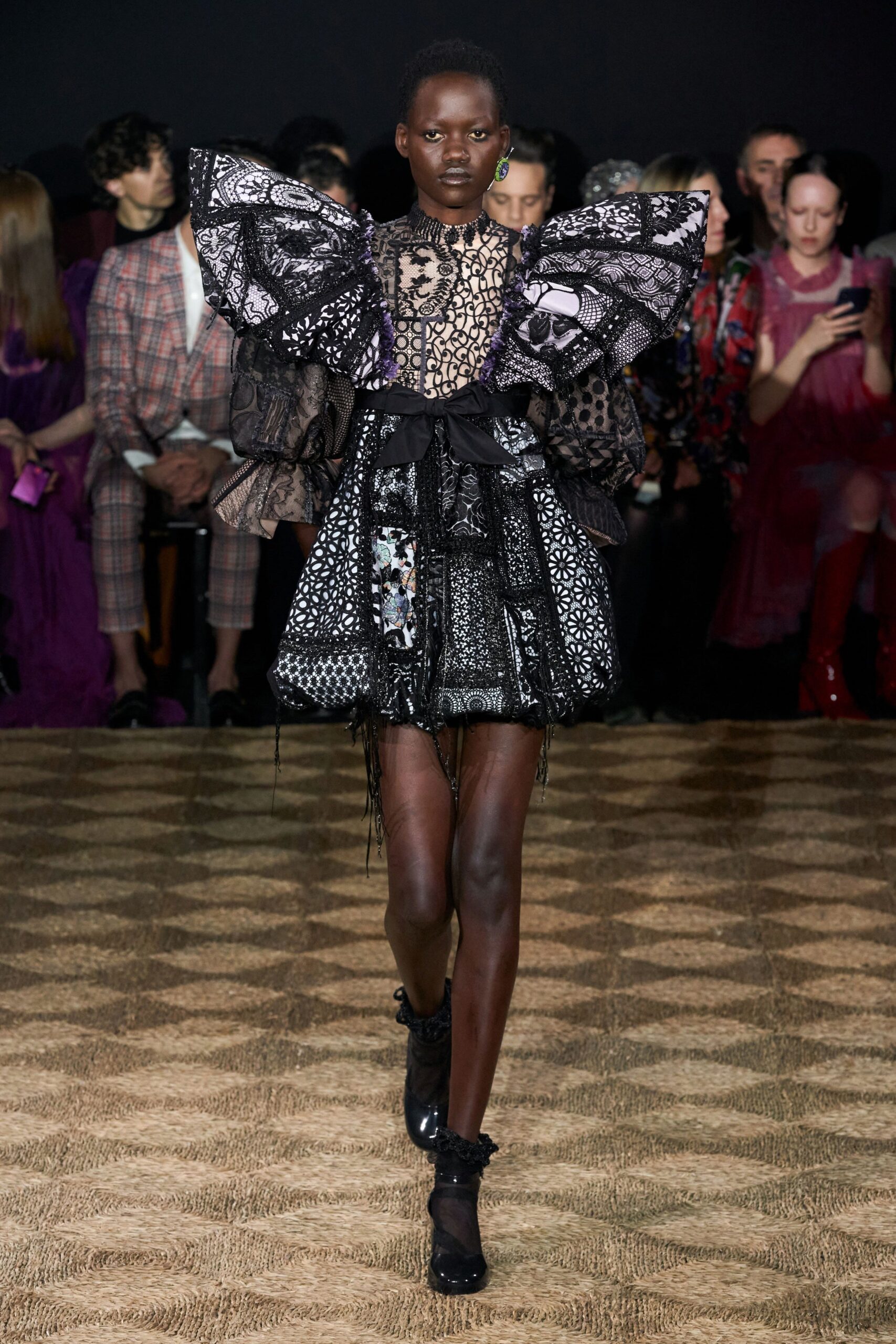 Viktor & Rolf S/S 20 Couture Look 2
