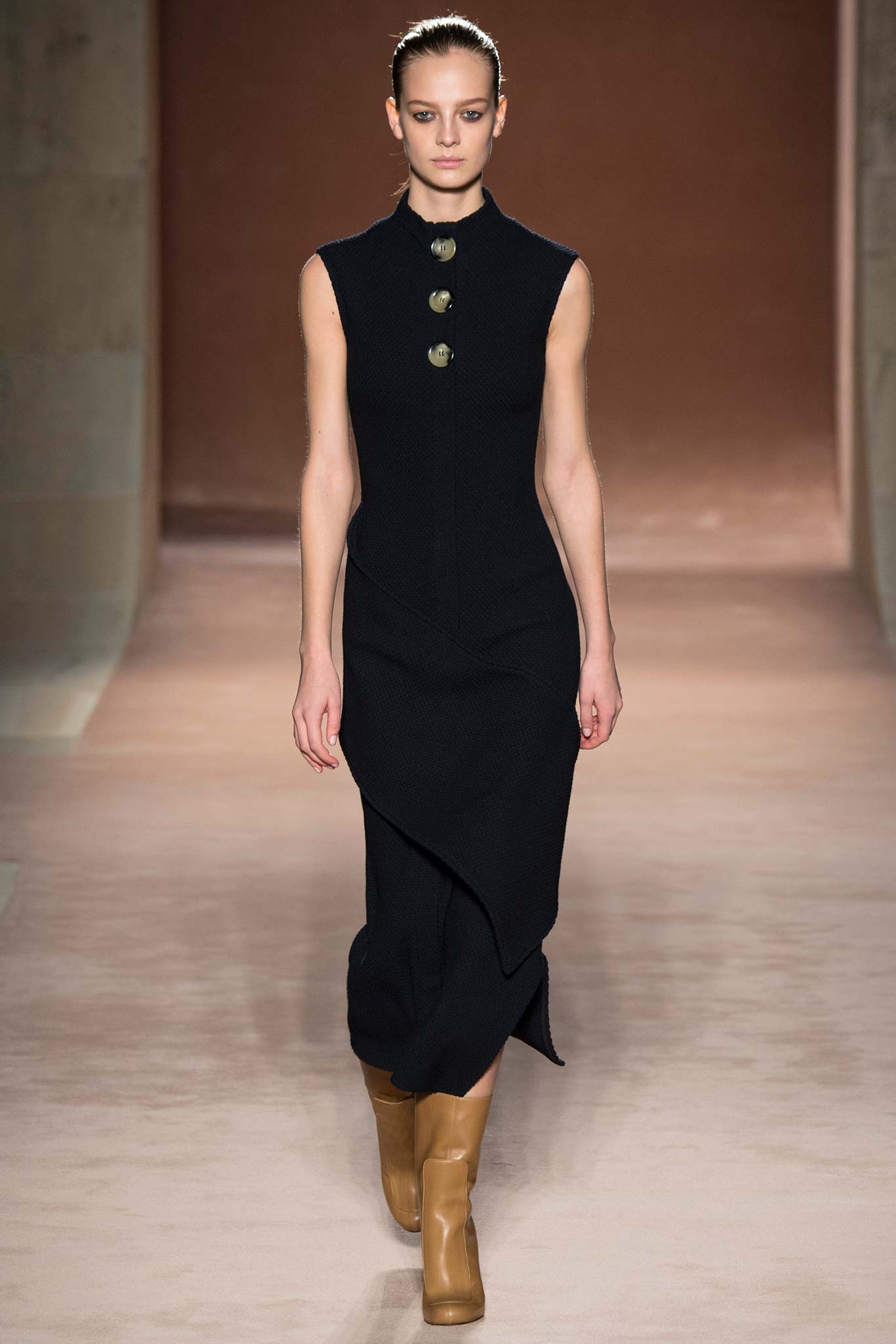 Victoria Beckham F/W 15 Look 2