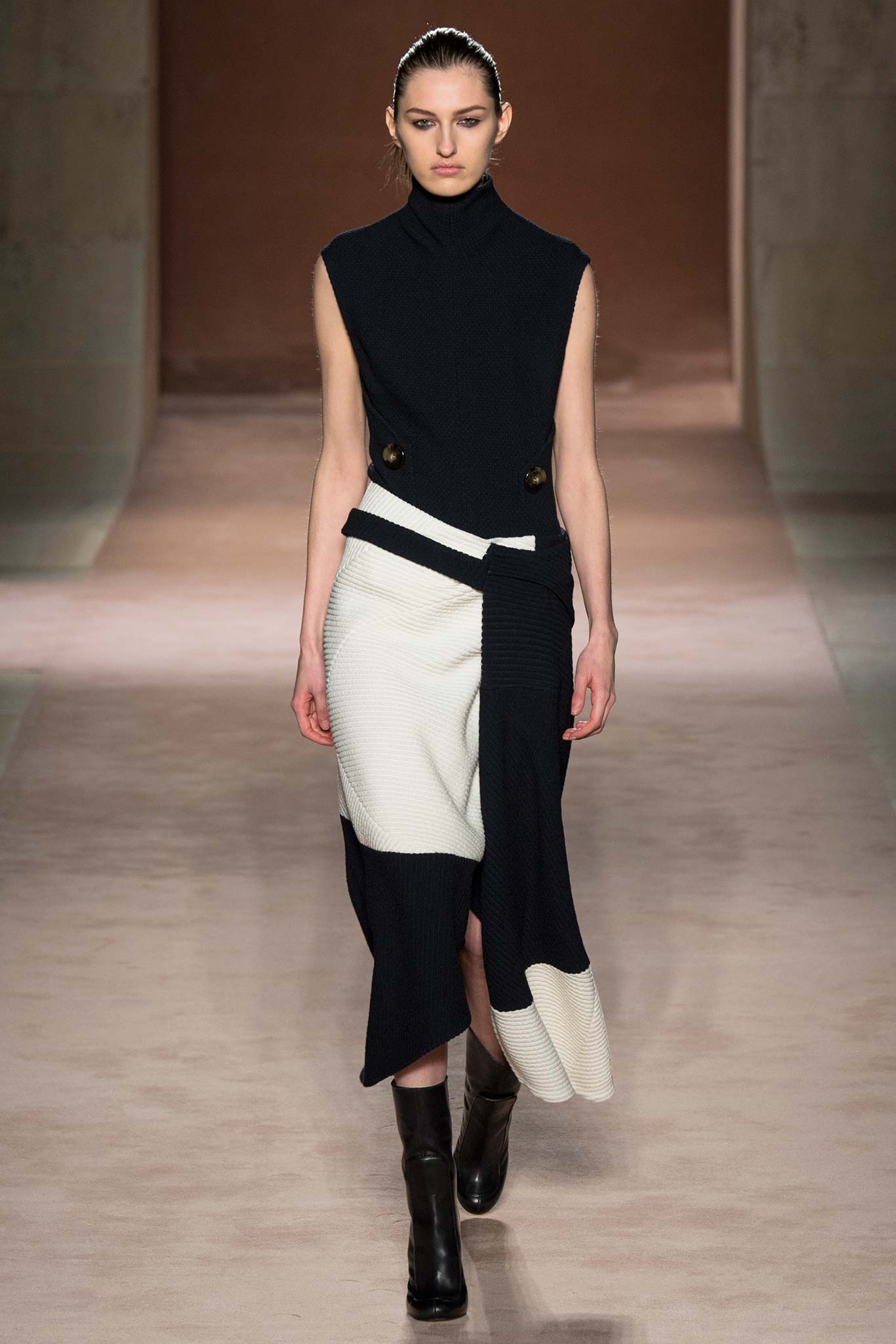 Victoria Beckham F/W 15 Look 14