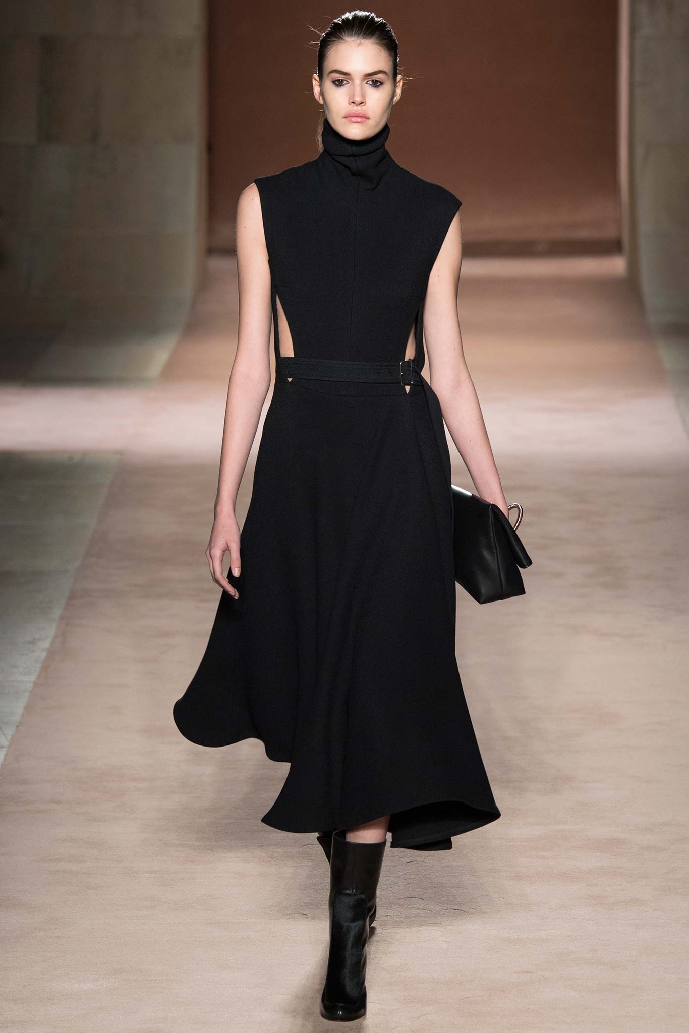 Victoria Beckham F/W 15 Look 17