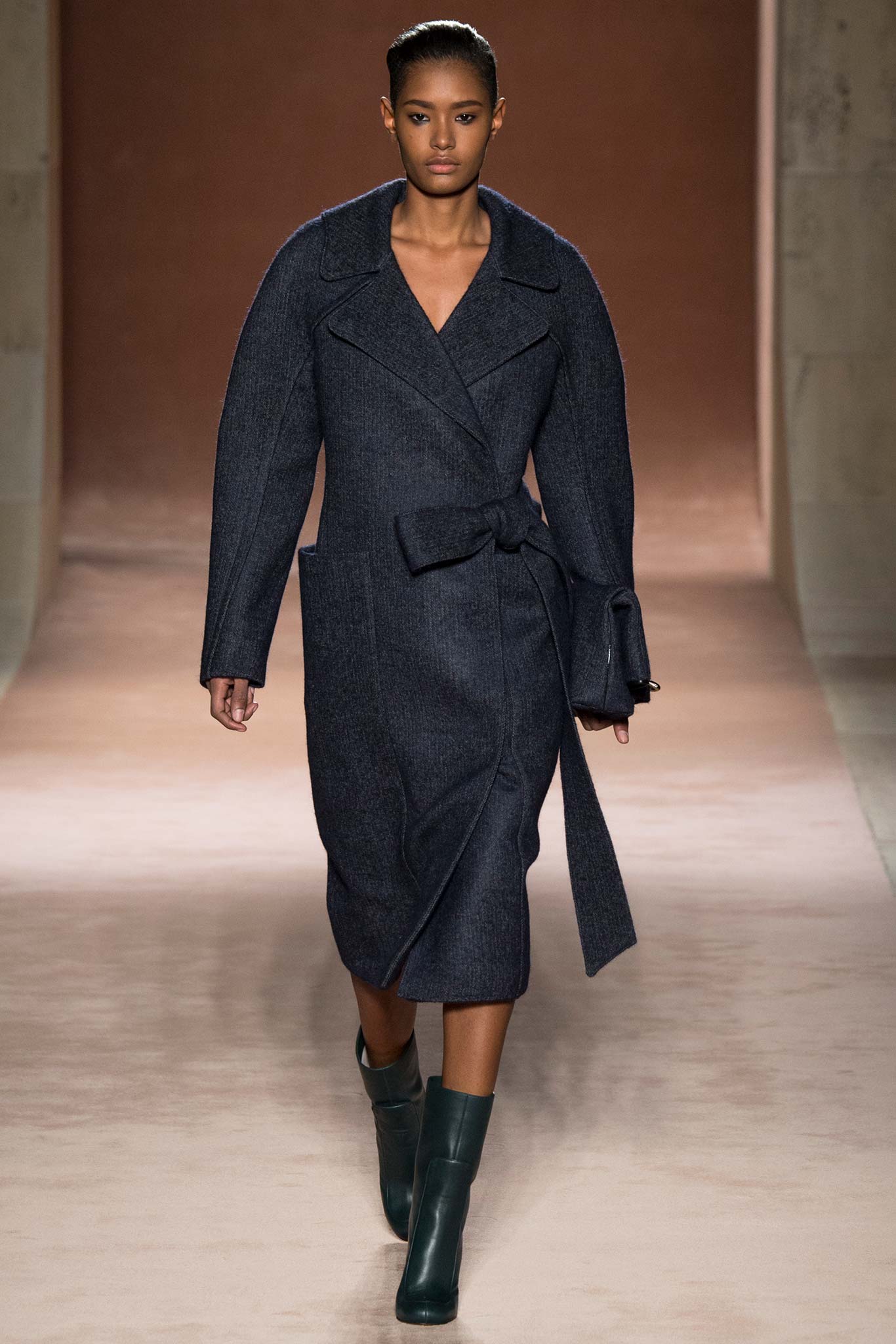 Victoria Beckham F/W 15 Look 24