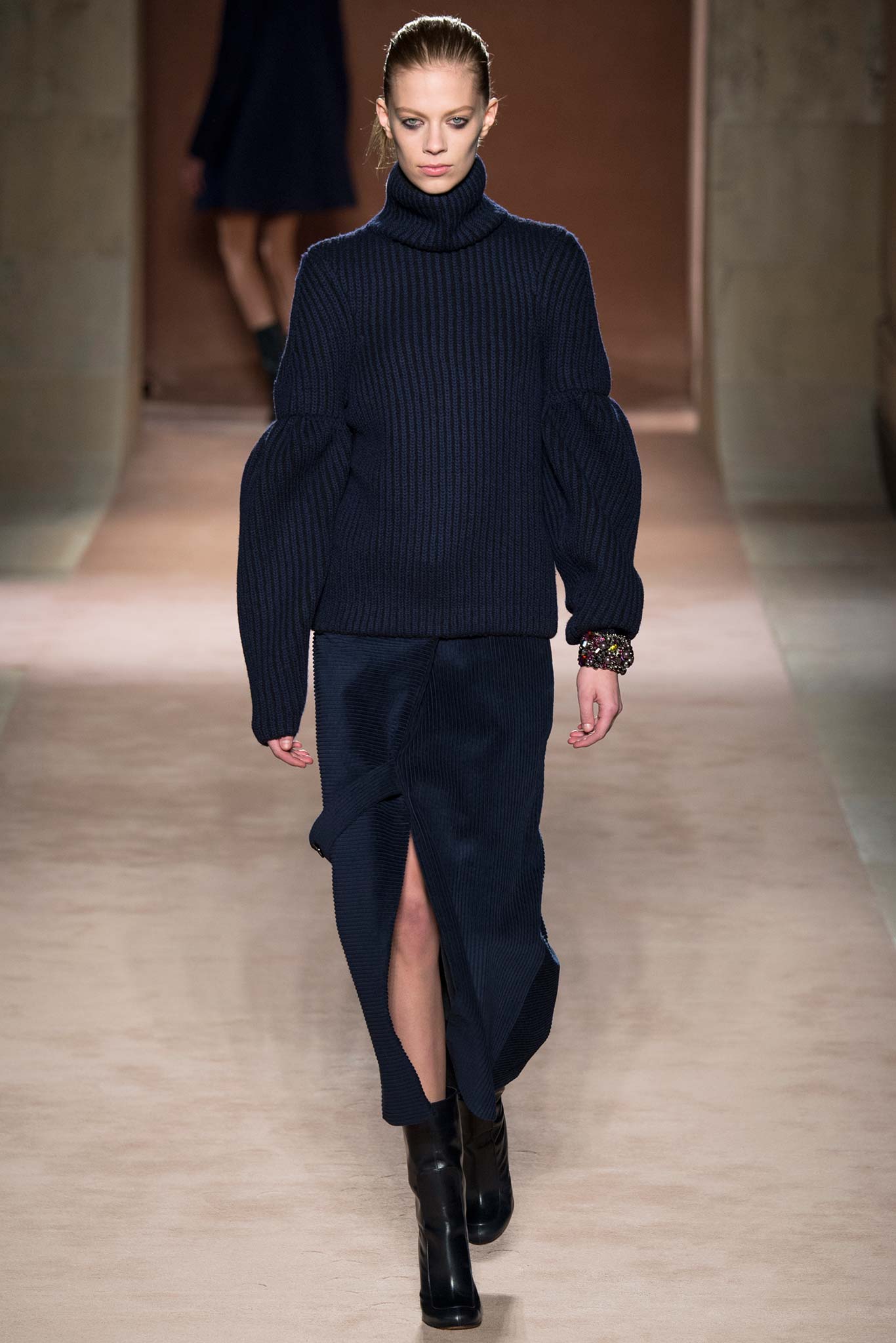 Victoria Beckham F/W 15 Look 25