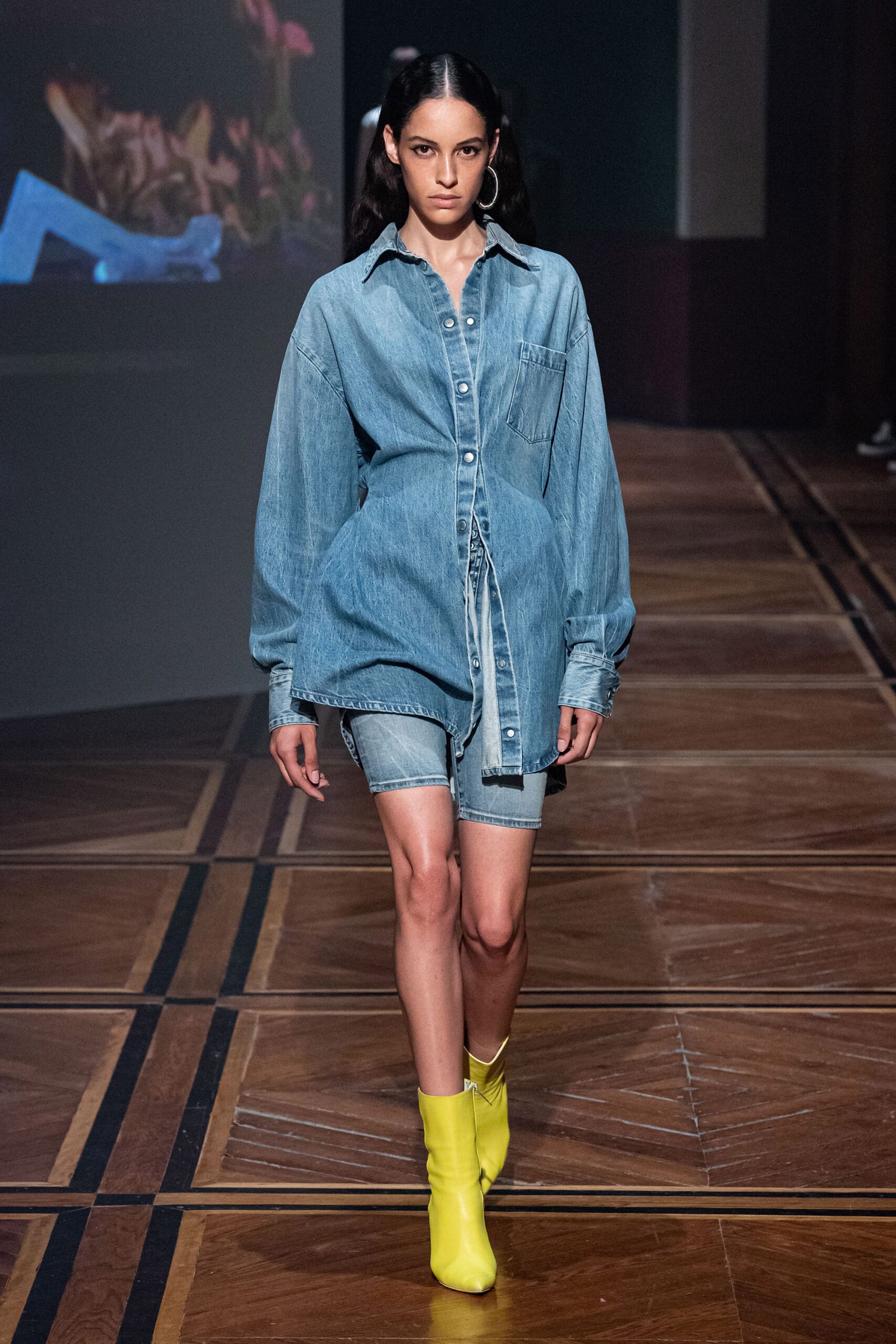 Unravel S/S 20 Look 11