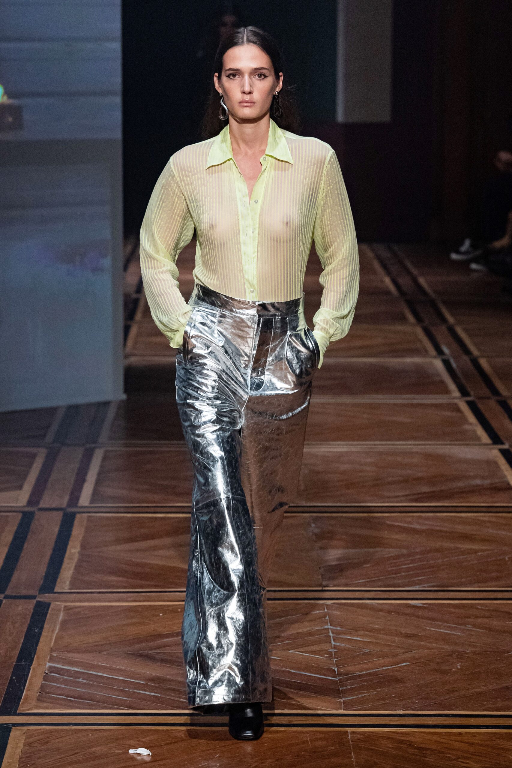 Unravel S/S 20 Look 24