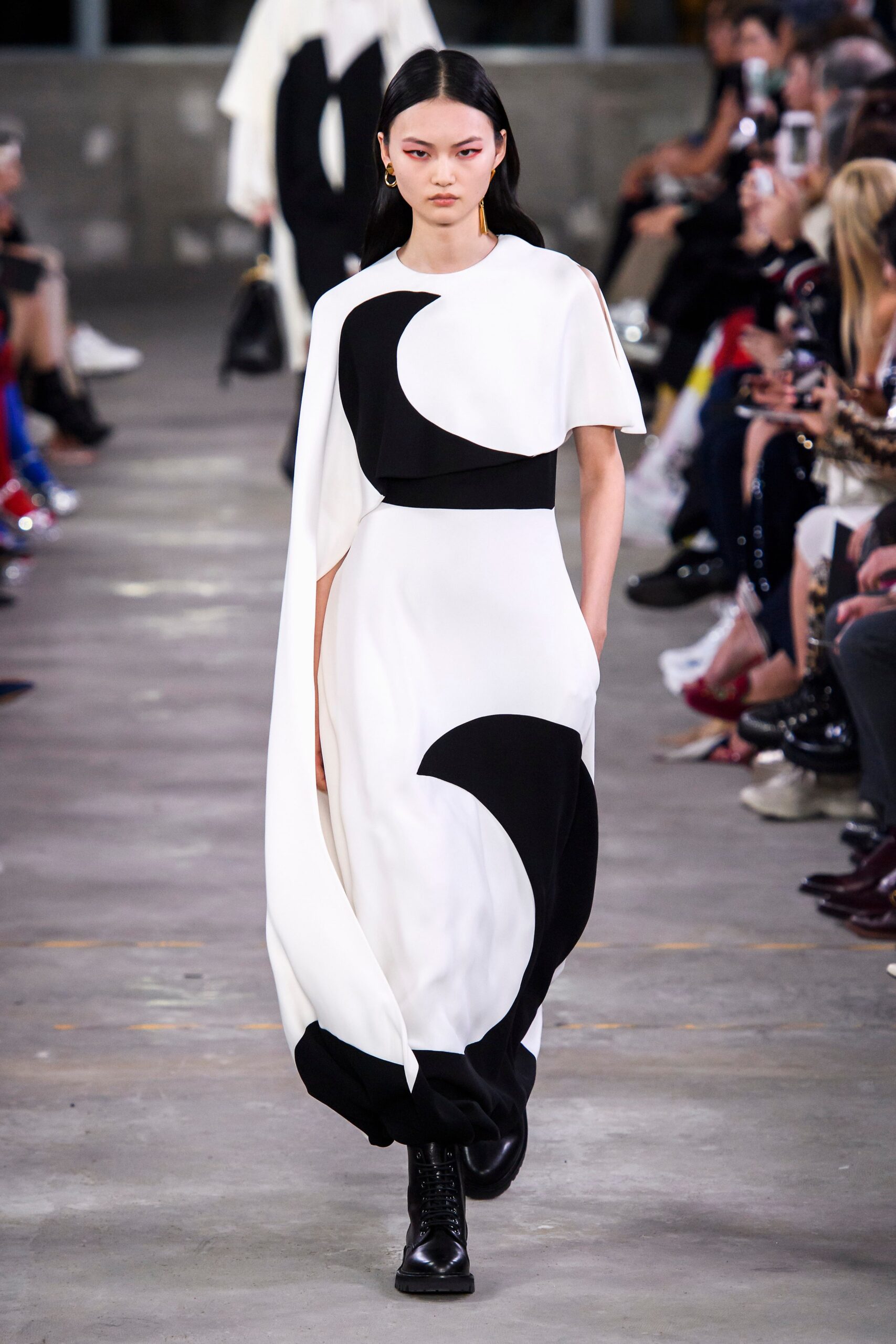 Valentino F/W 19 Look 35