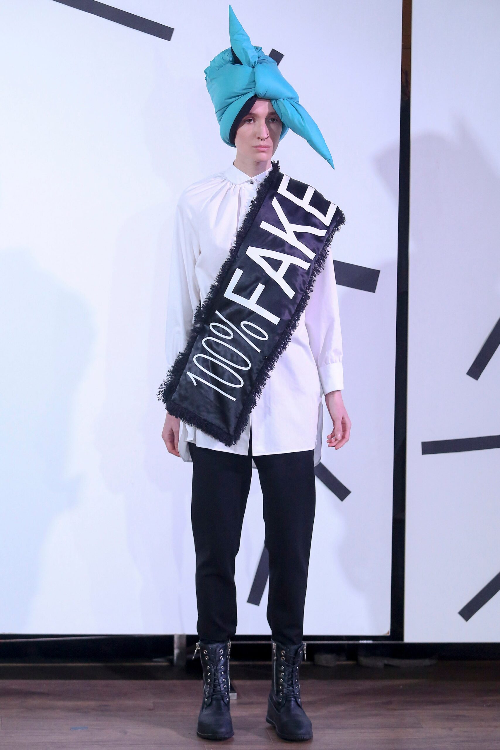 Vozianov Kiev F/W 17 Look 10