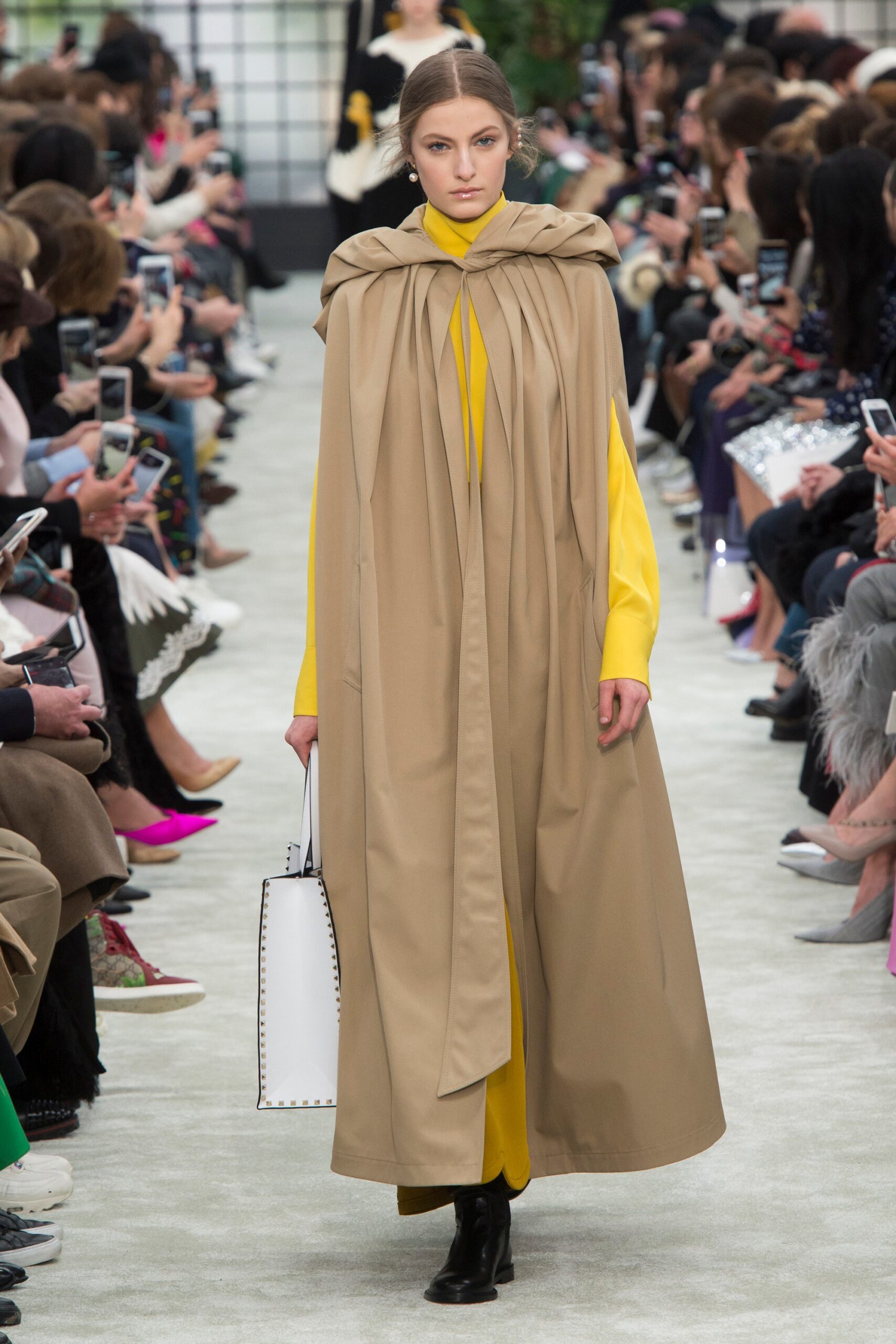 Valentino F/W 18 Look 6