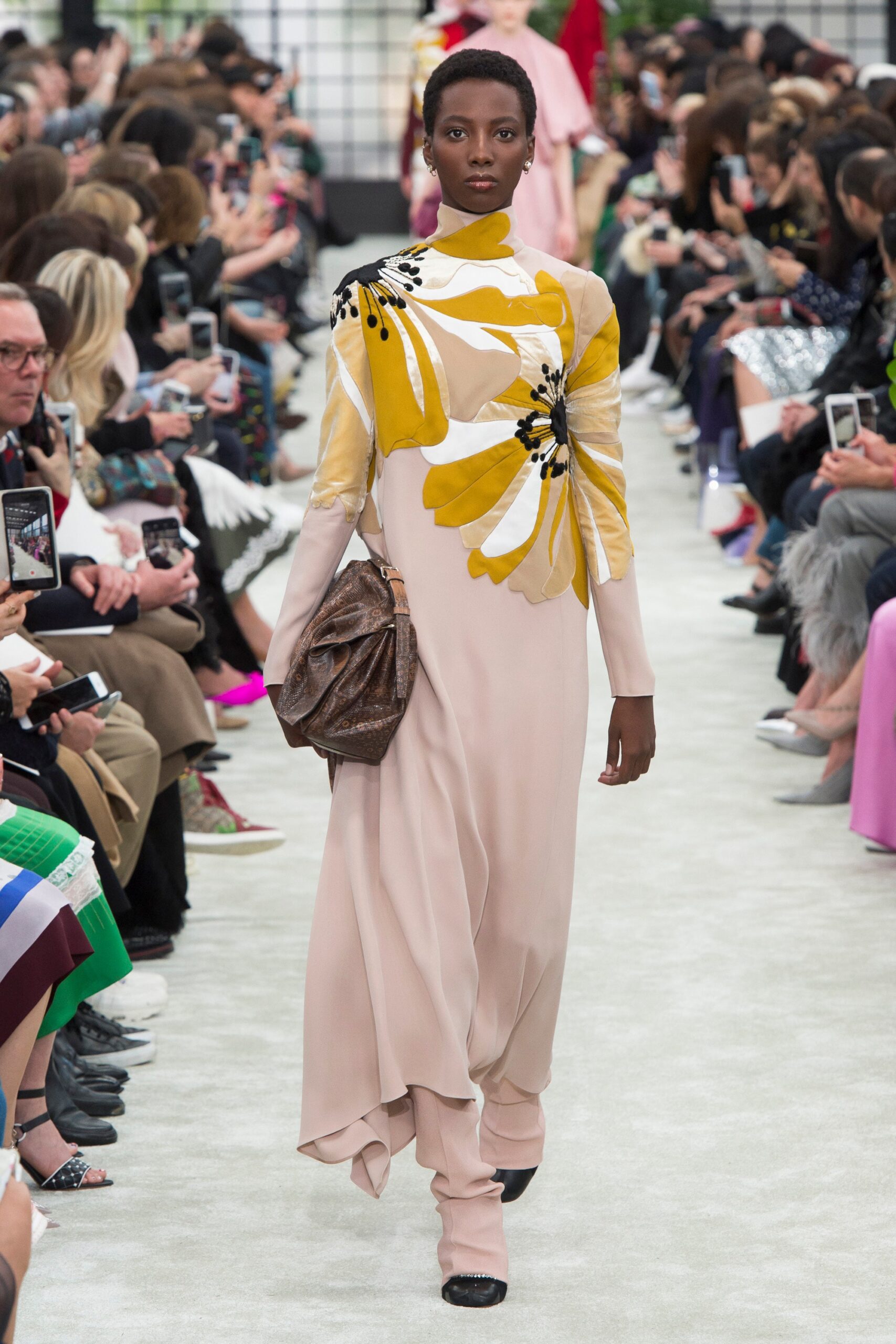 Valentino F/W 18 Look 8