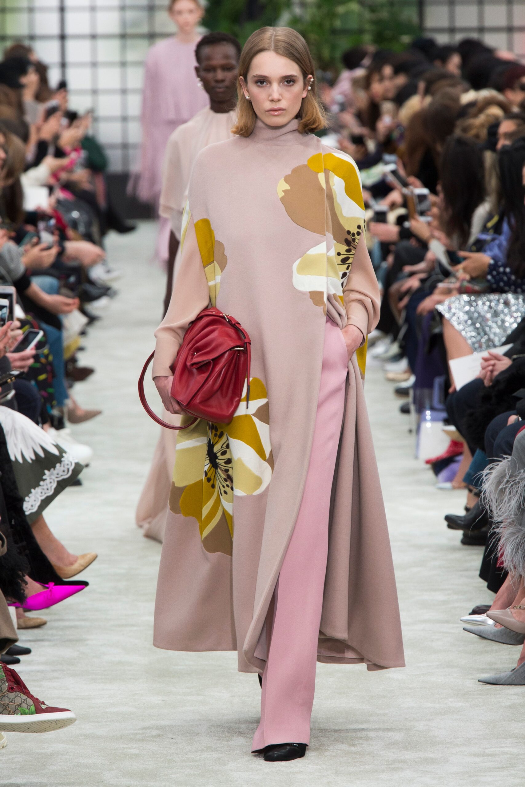 Valentino F/W 18 Look 11