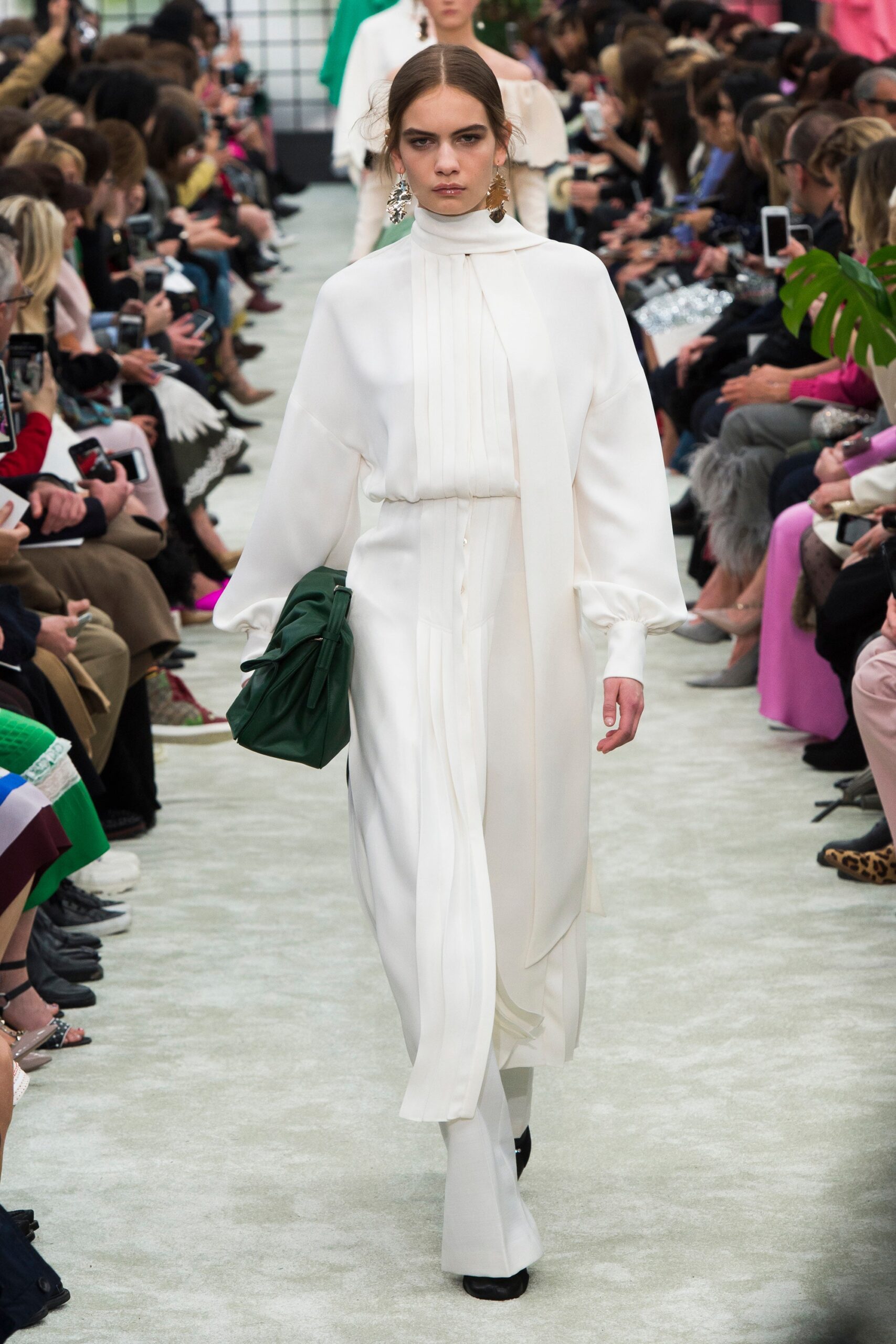 Valentino F/W 18 Look 17