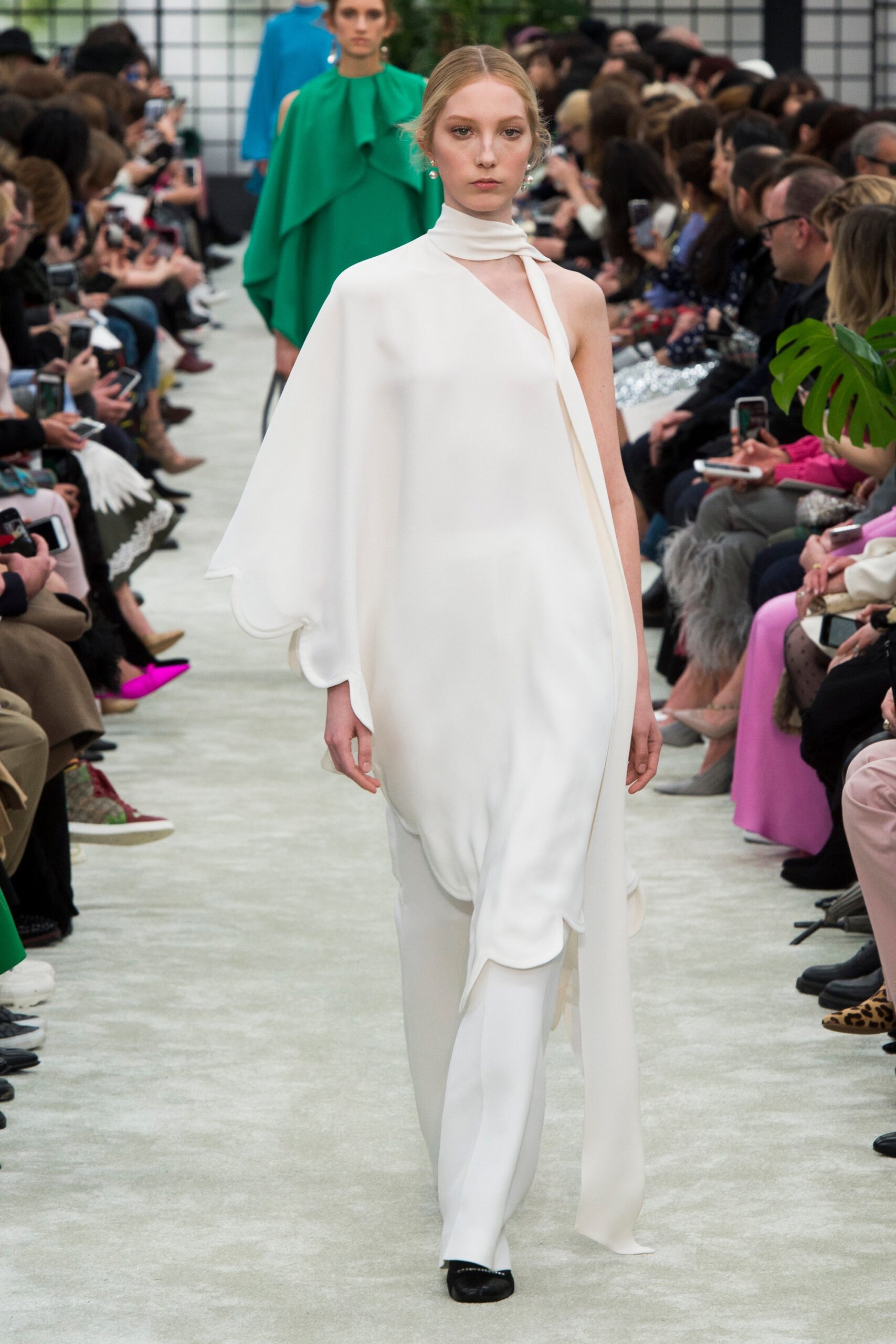 Valentino F/W 18 Look 19