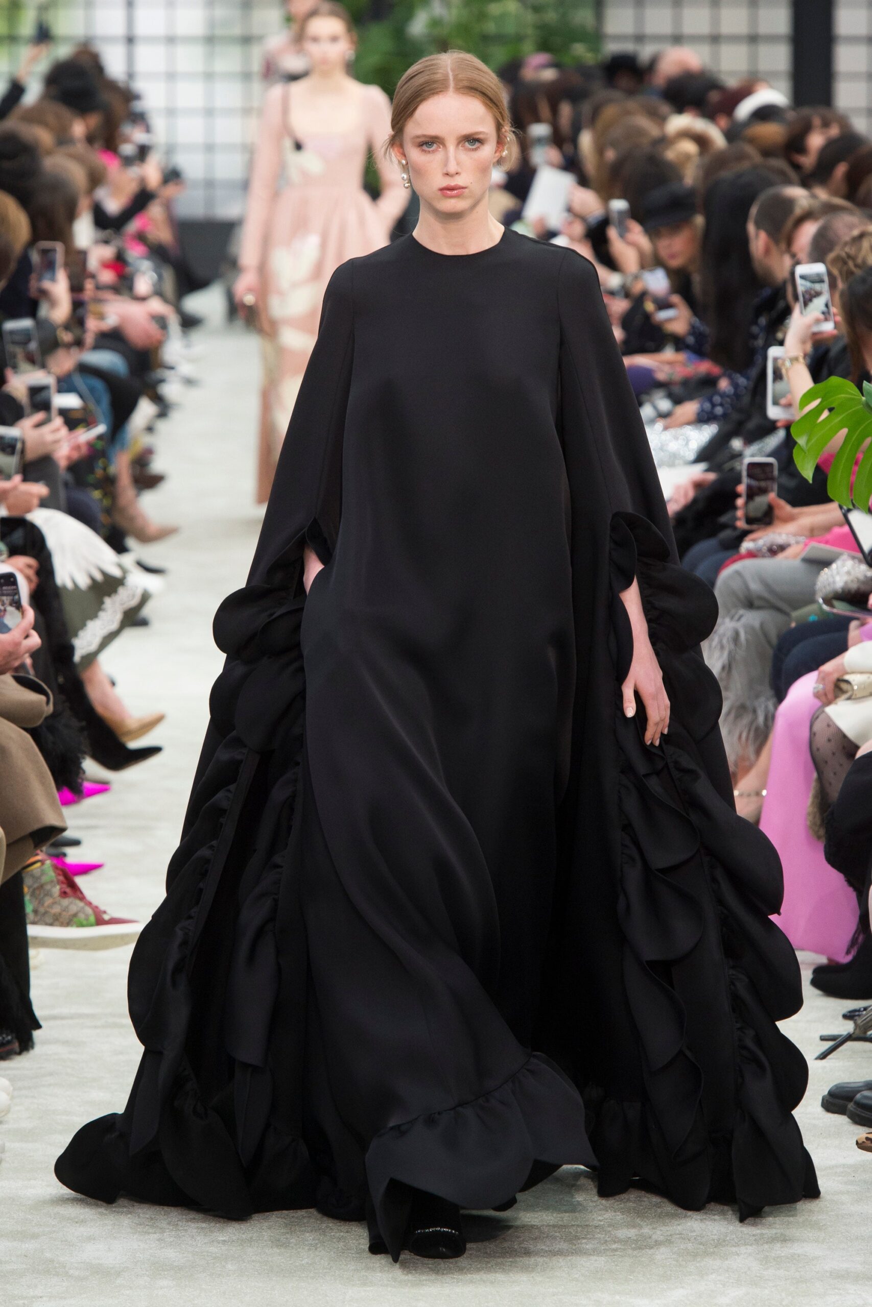 Valentino F/W 18 Look 29