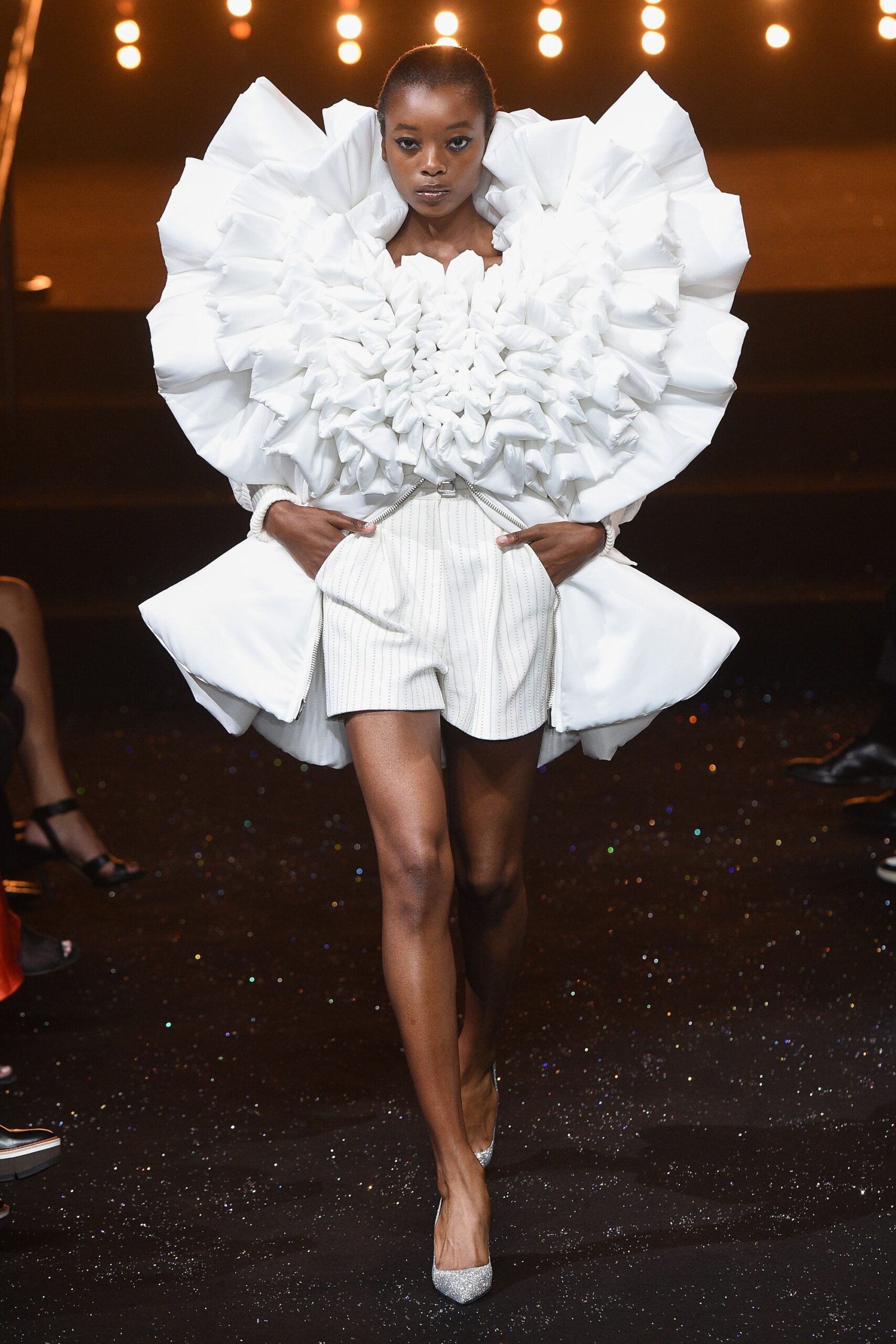 Viktor & Rolf F/W 18 Couture Look 4