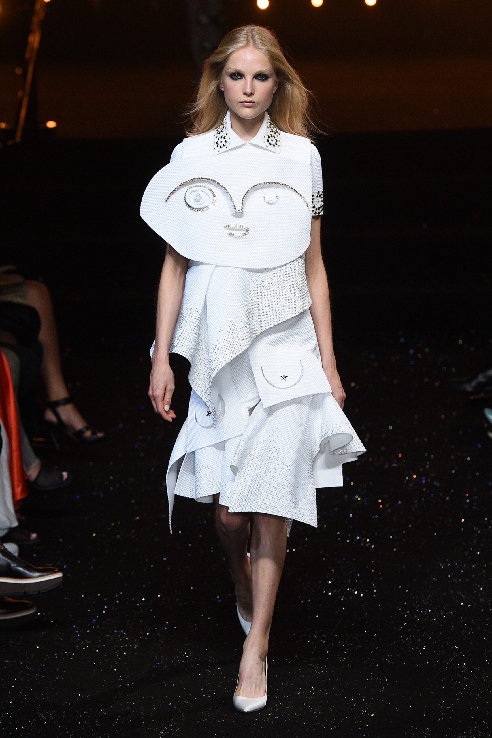 Viktor & Rolf F/W 18 Couture Look 8