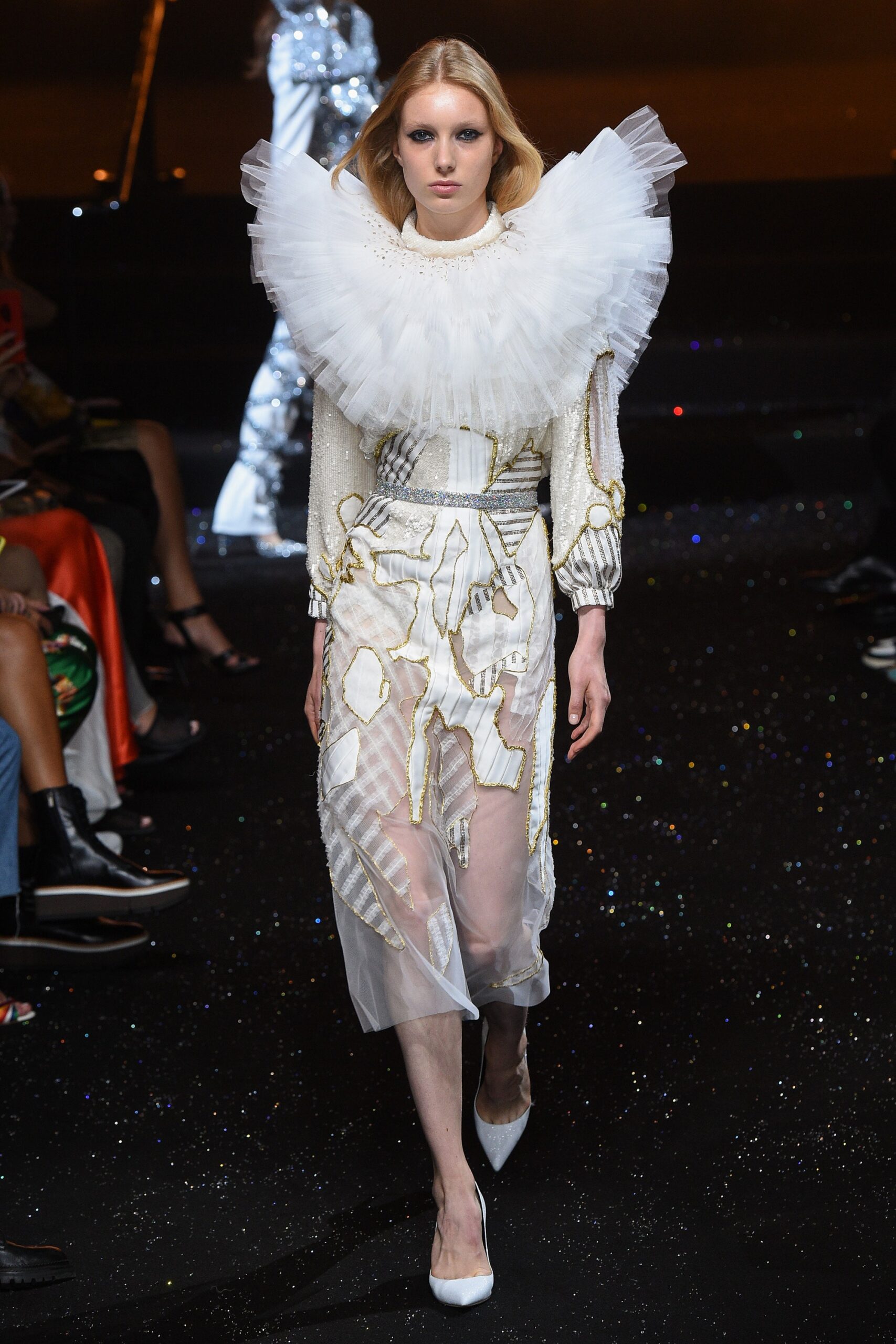 Viktor & Rolf F/W 18 Couture Look 9