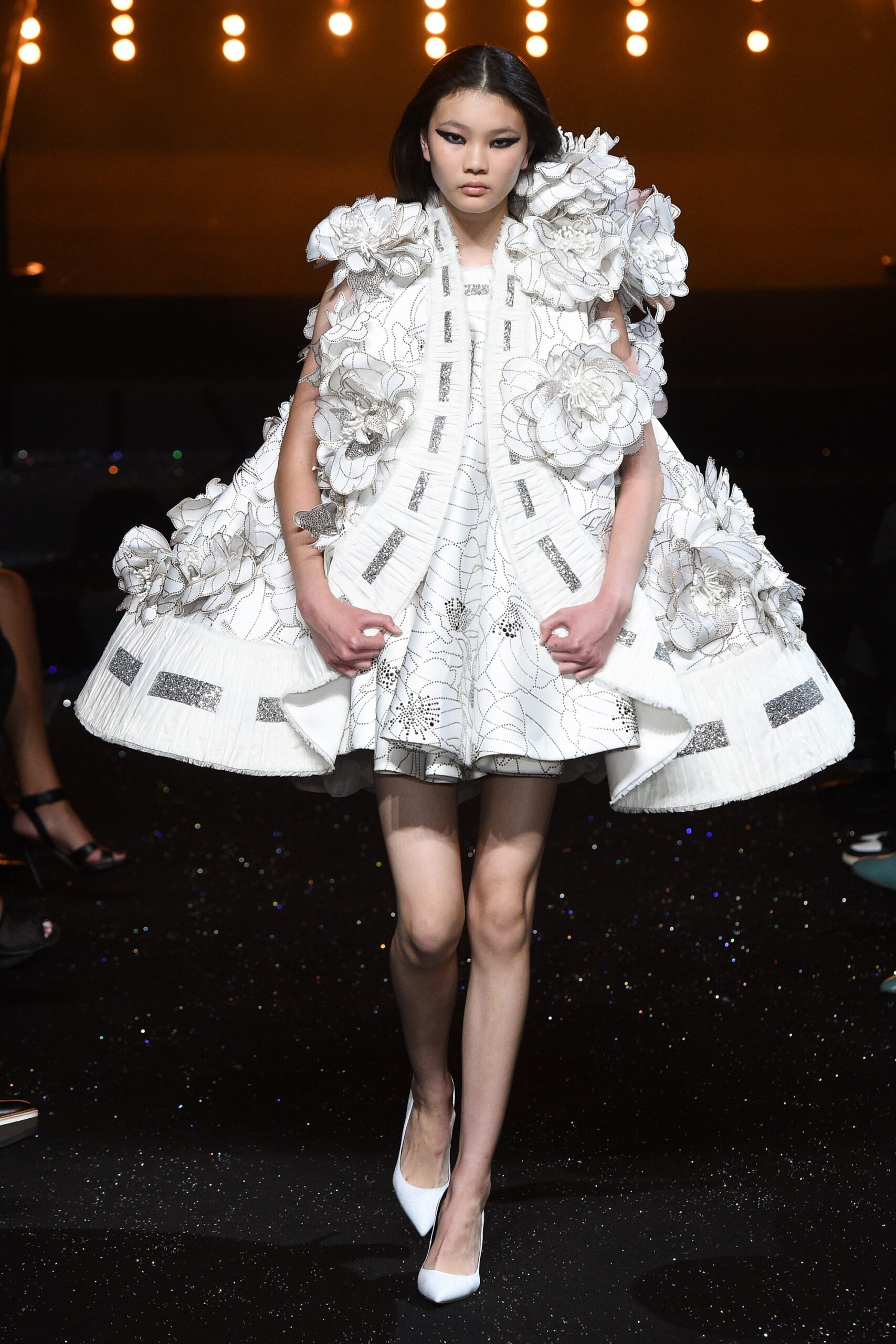 Viktor & Rolf F/W 18 Couture Look 12
