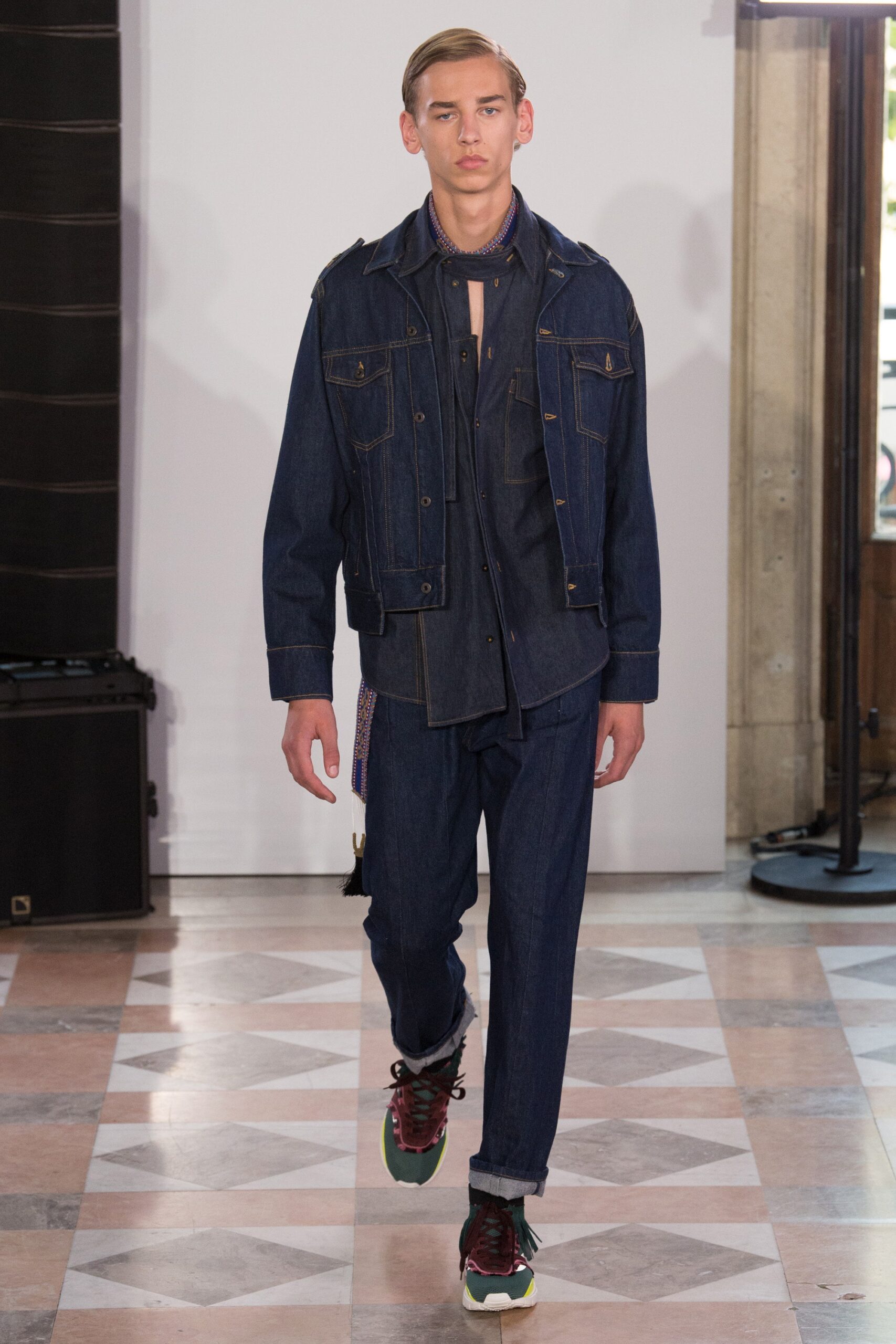 Valentino S/S 18 Menswear Look 15