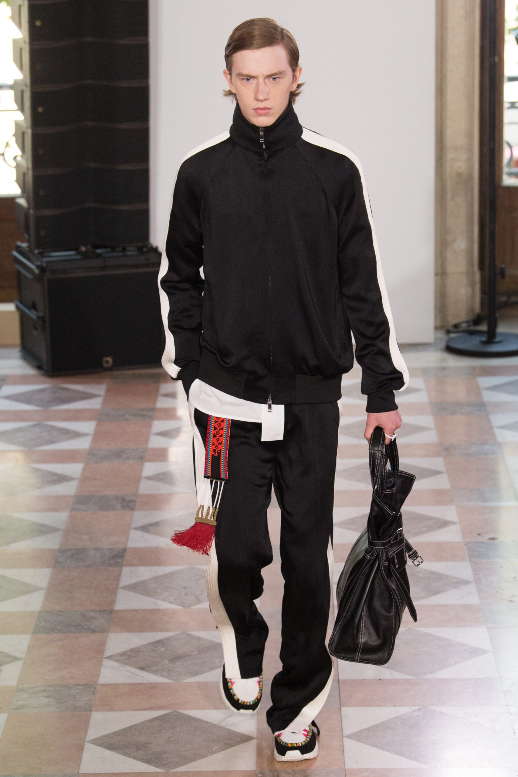 Valentino S/S 18 Menswear Look 39