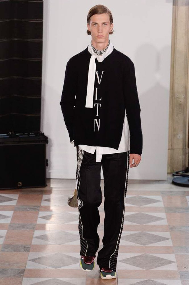 Valentino S/S 18 Menswear Look 45