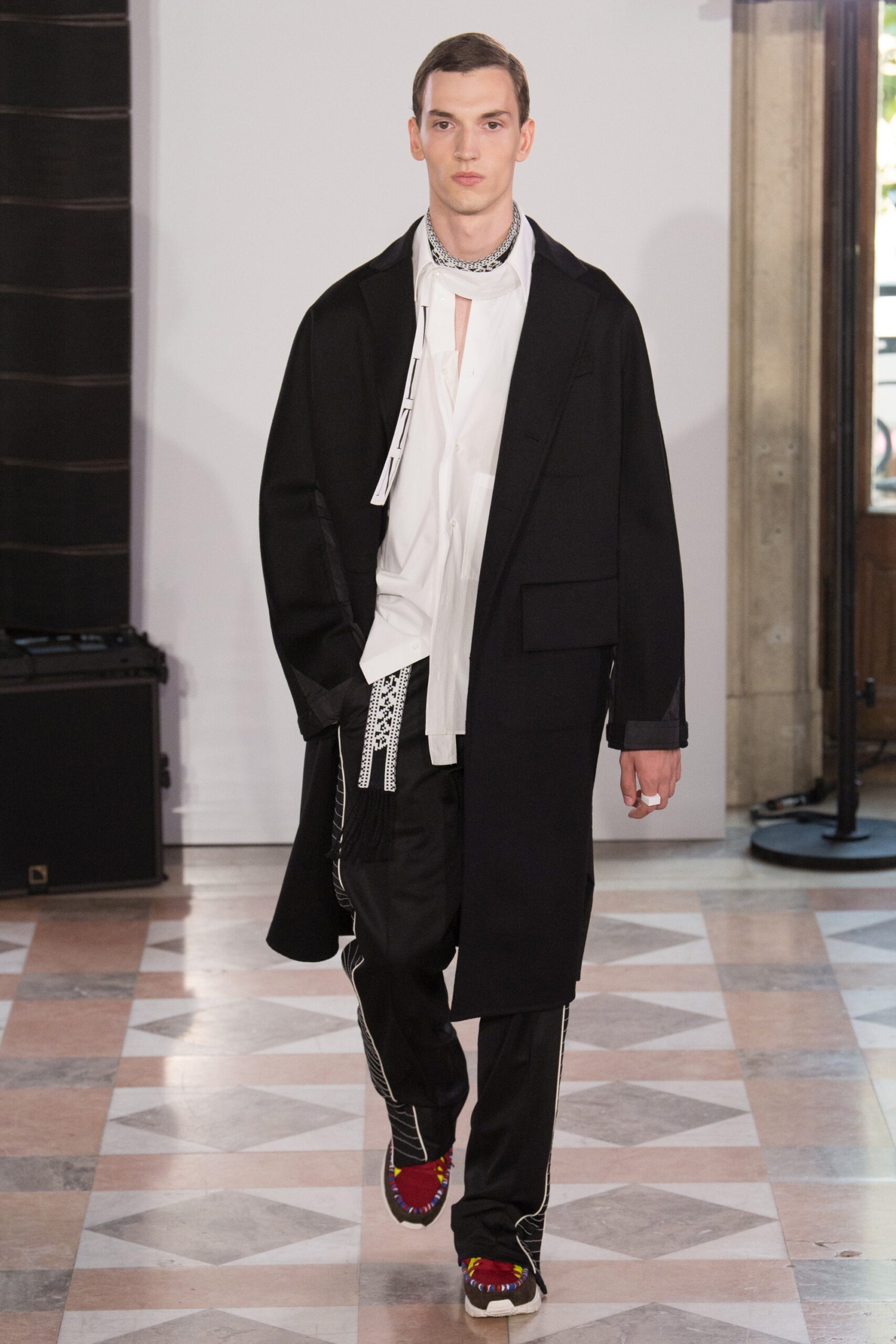 Valentino S/S 18 Menswear Look 46