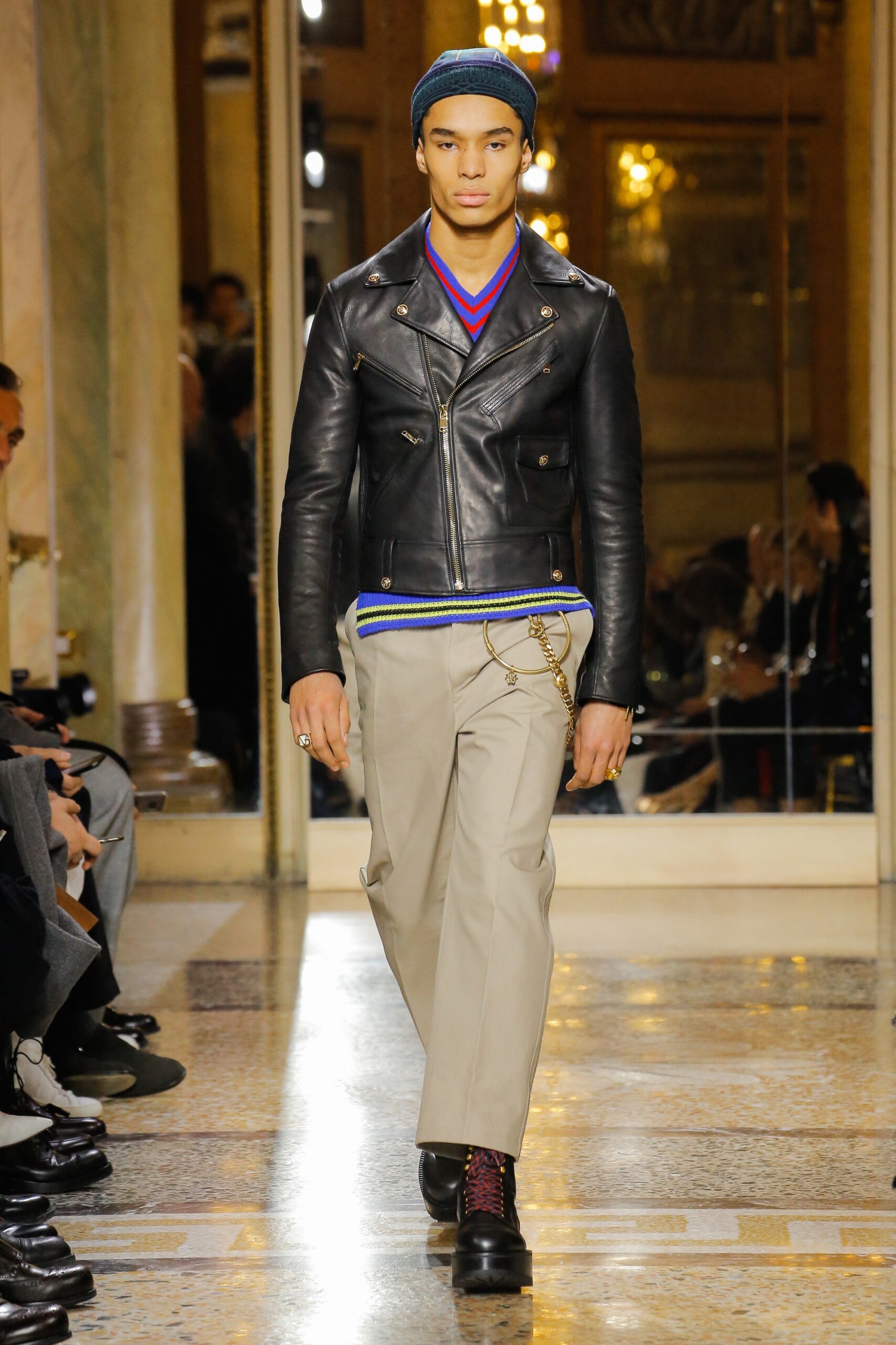Versace F/W 18 Menswear Look 6
