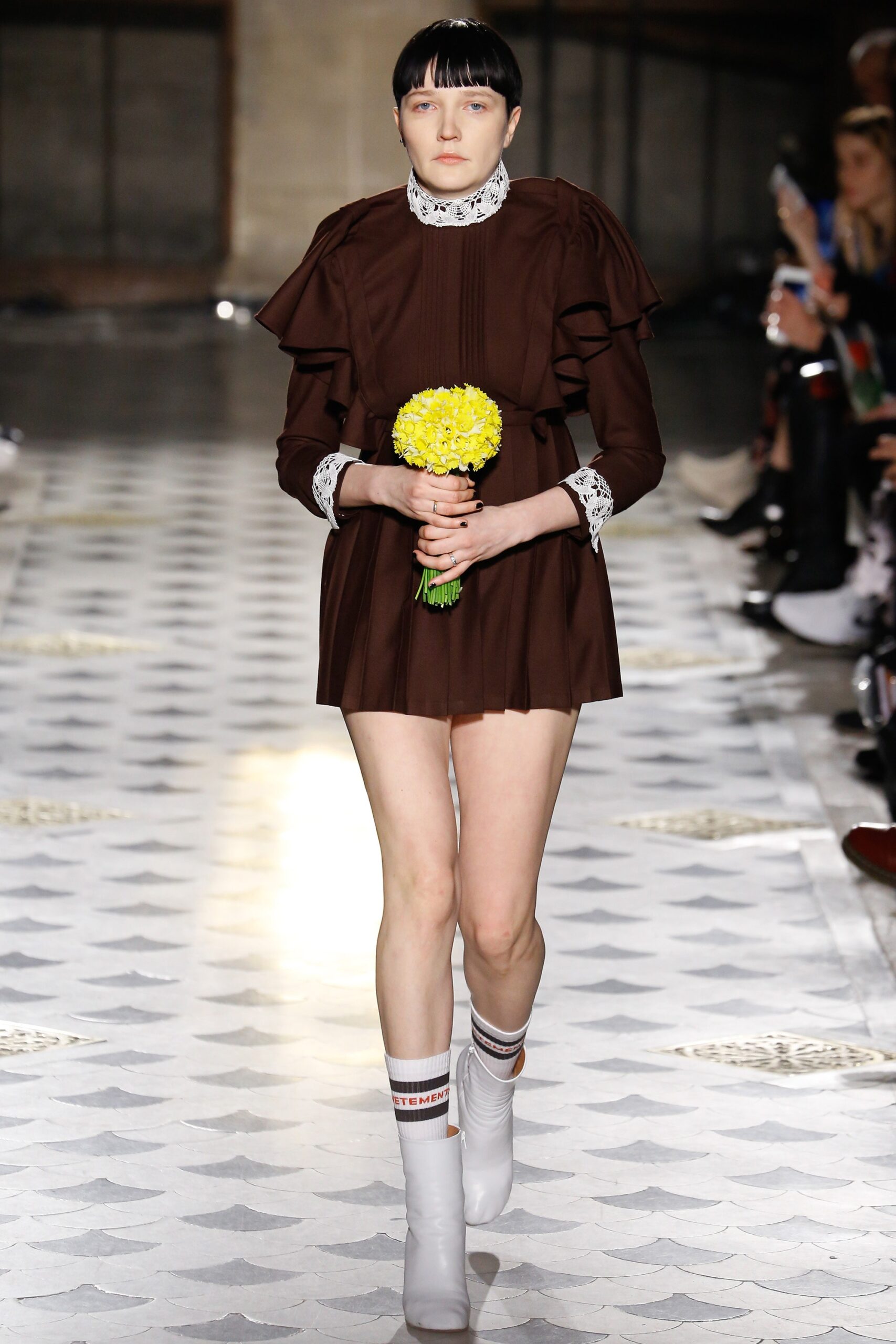 Vetements F/W 16 Look 1