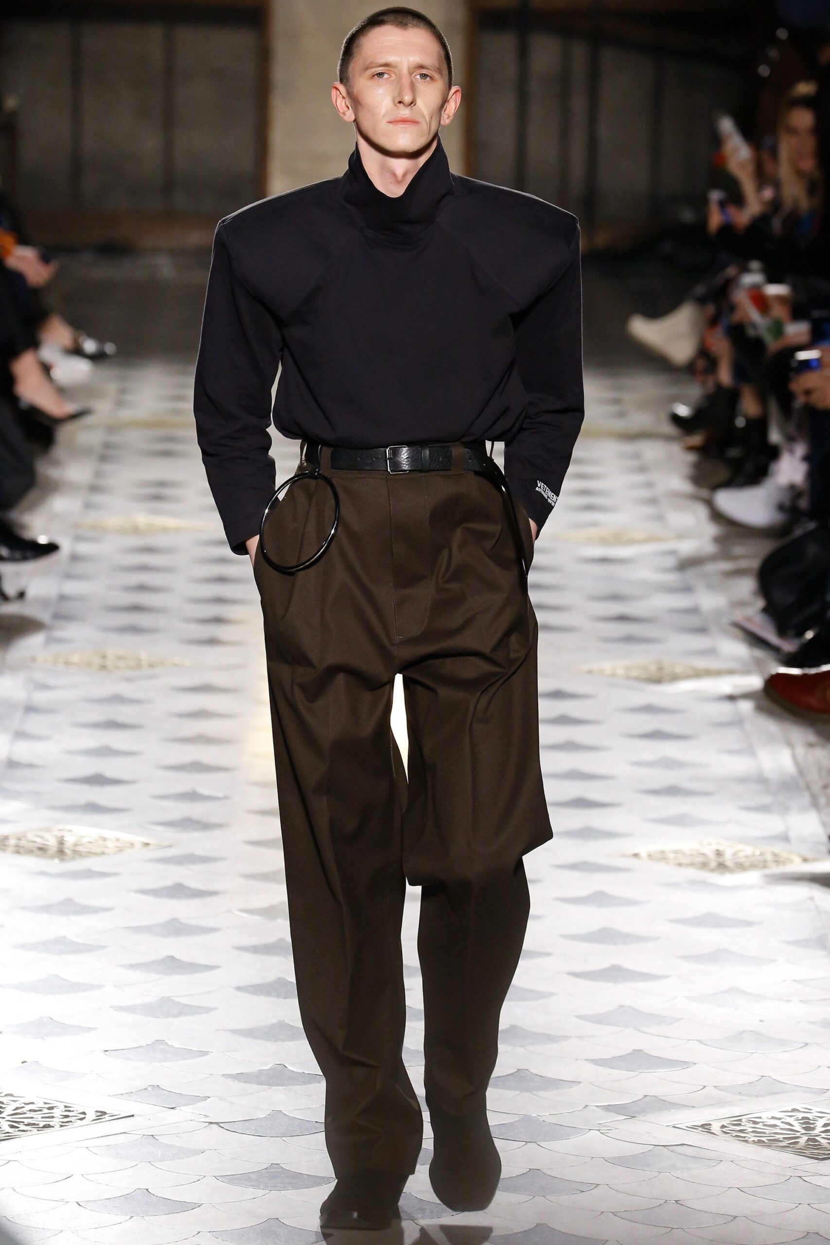 Vetements F/W 16 Look 14