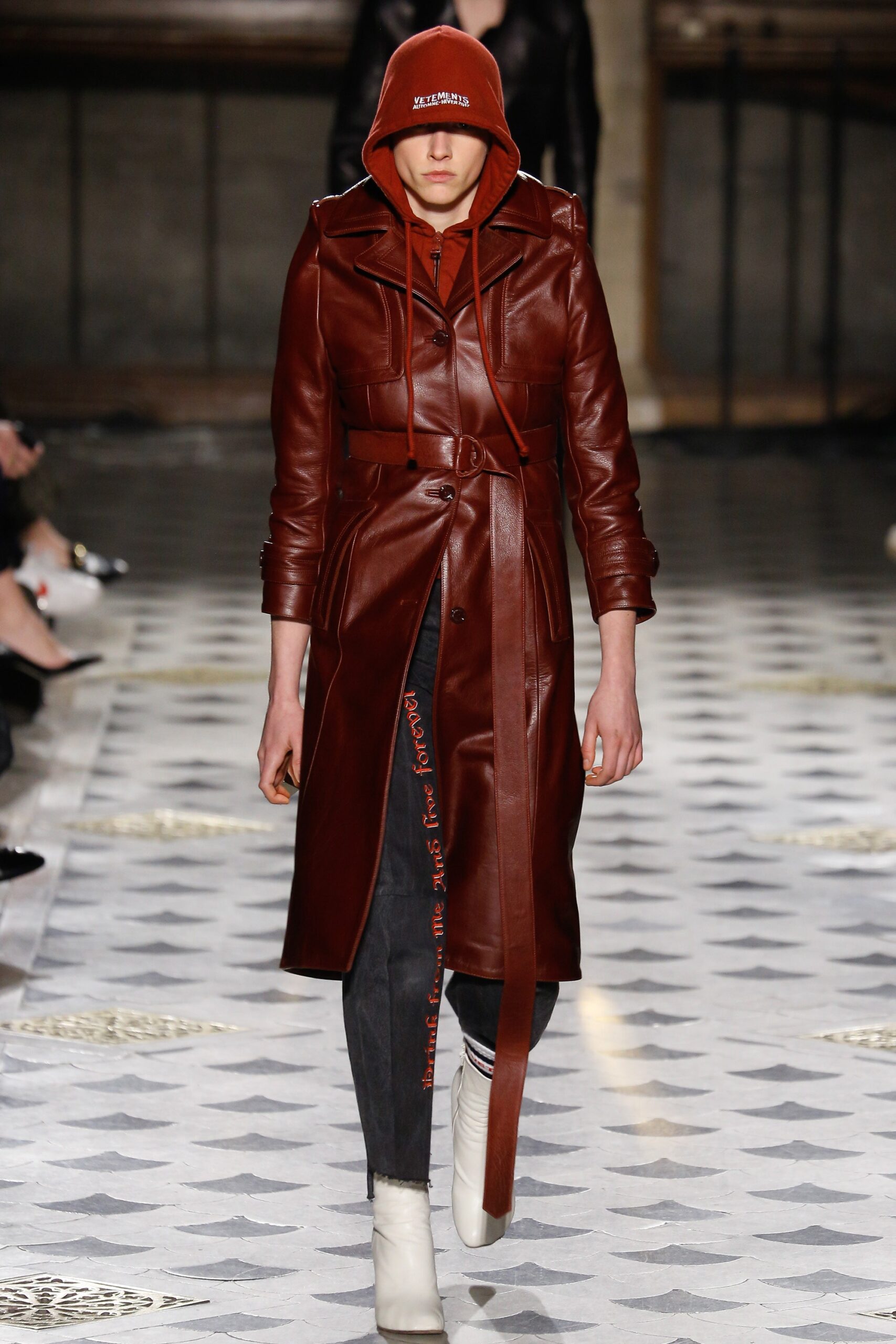 Vetements F/W 16 Look 26