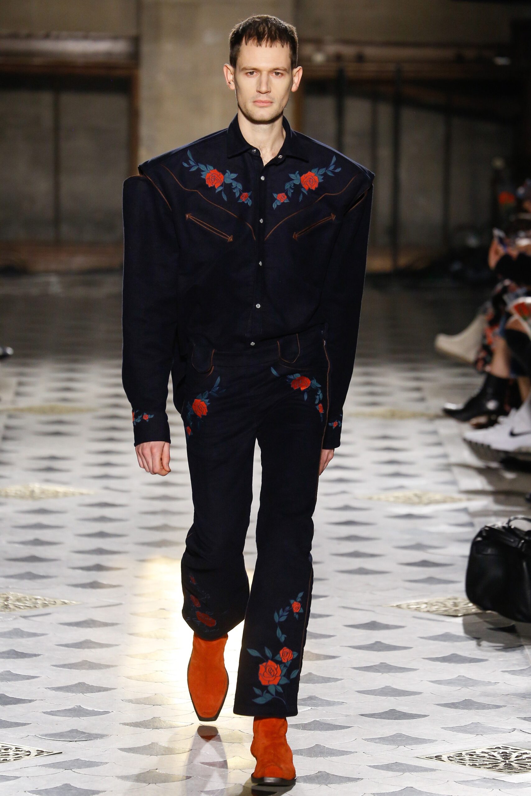 Vetements F/W 16 Look 37