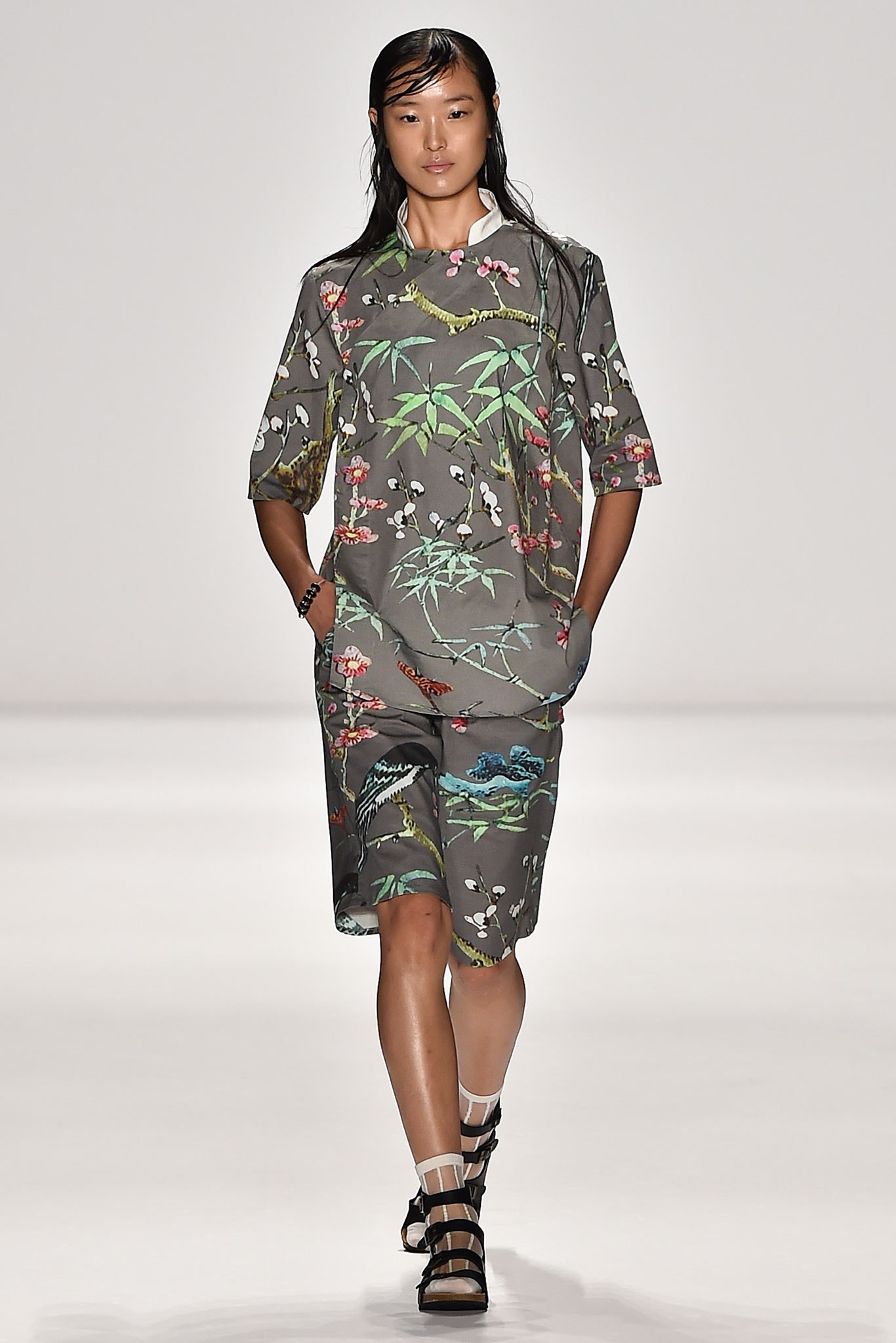 Vivienne Tam S/S 15 Look 8