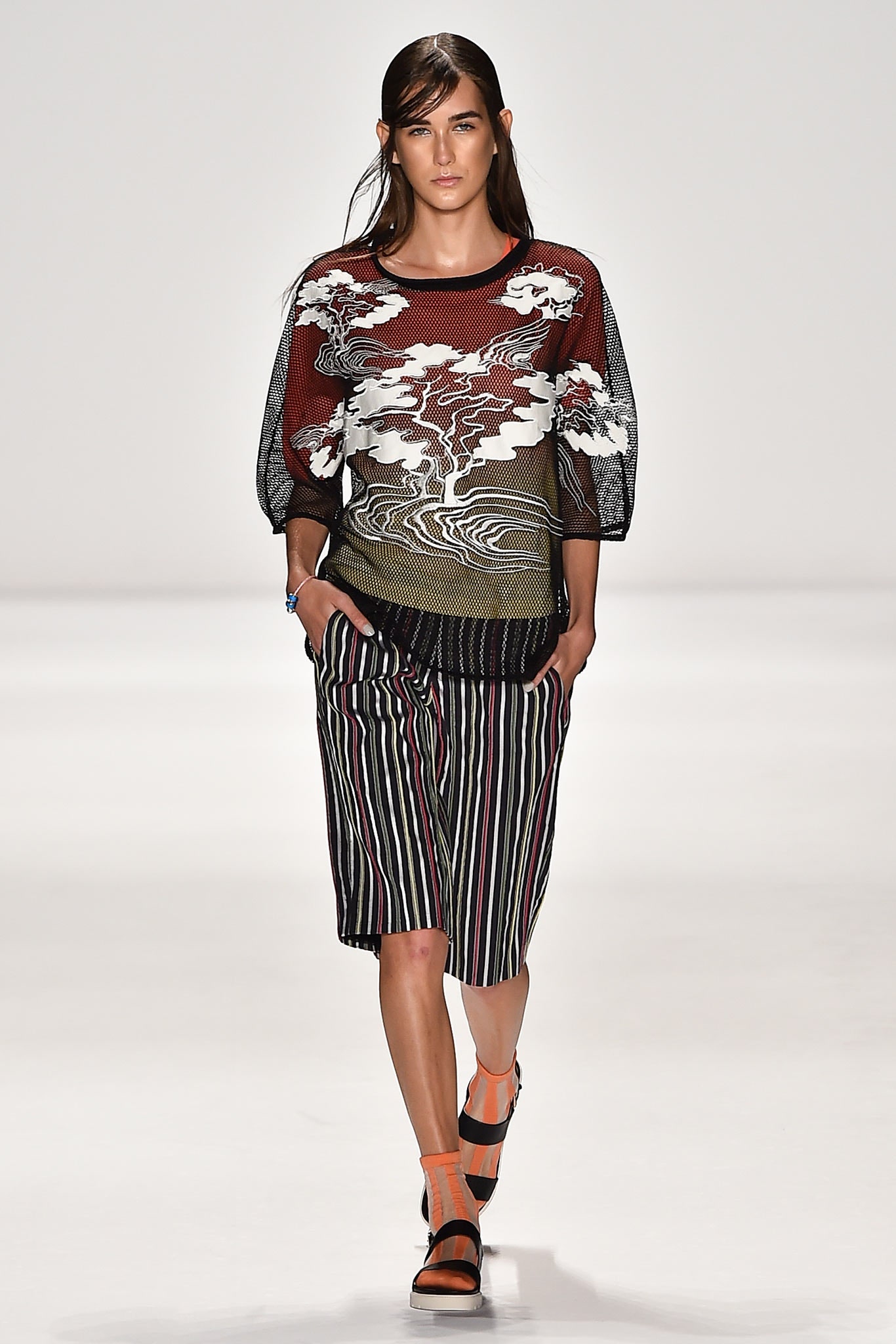 Vivienne Tam S/S 15 Look 22