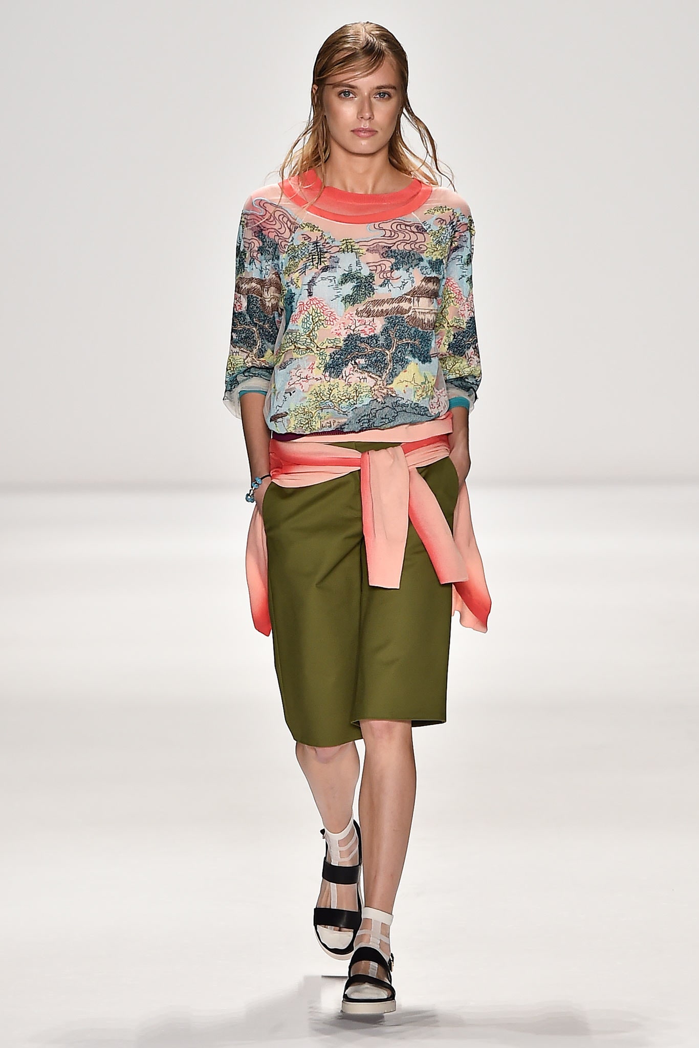 Vivienne Tam S/S 15 Look 29