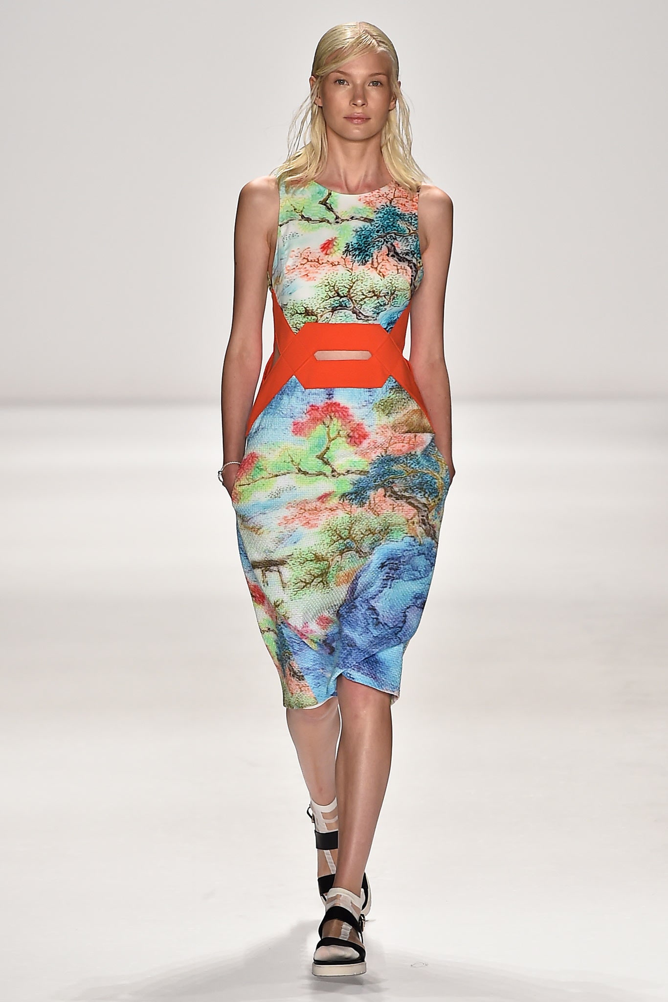 Vivienne Tam S/S 15 Look 30