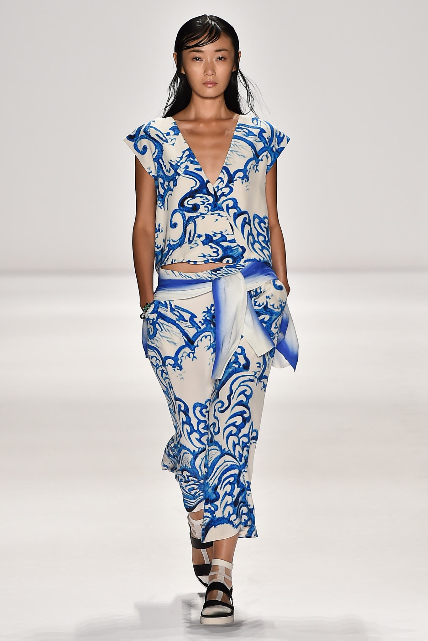 Vivienne Tam S/S 15 Look 37
