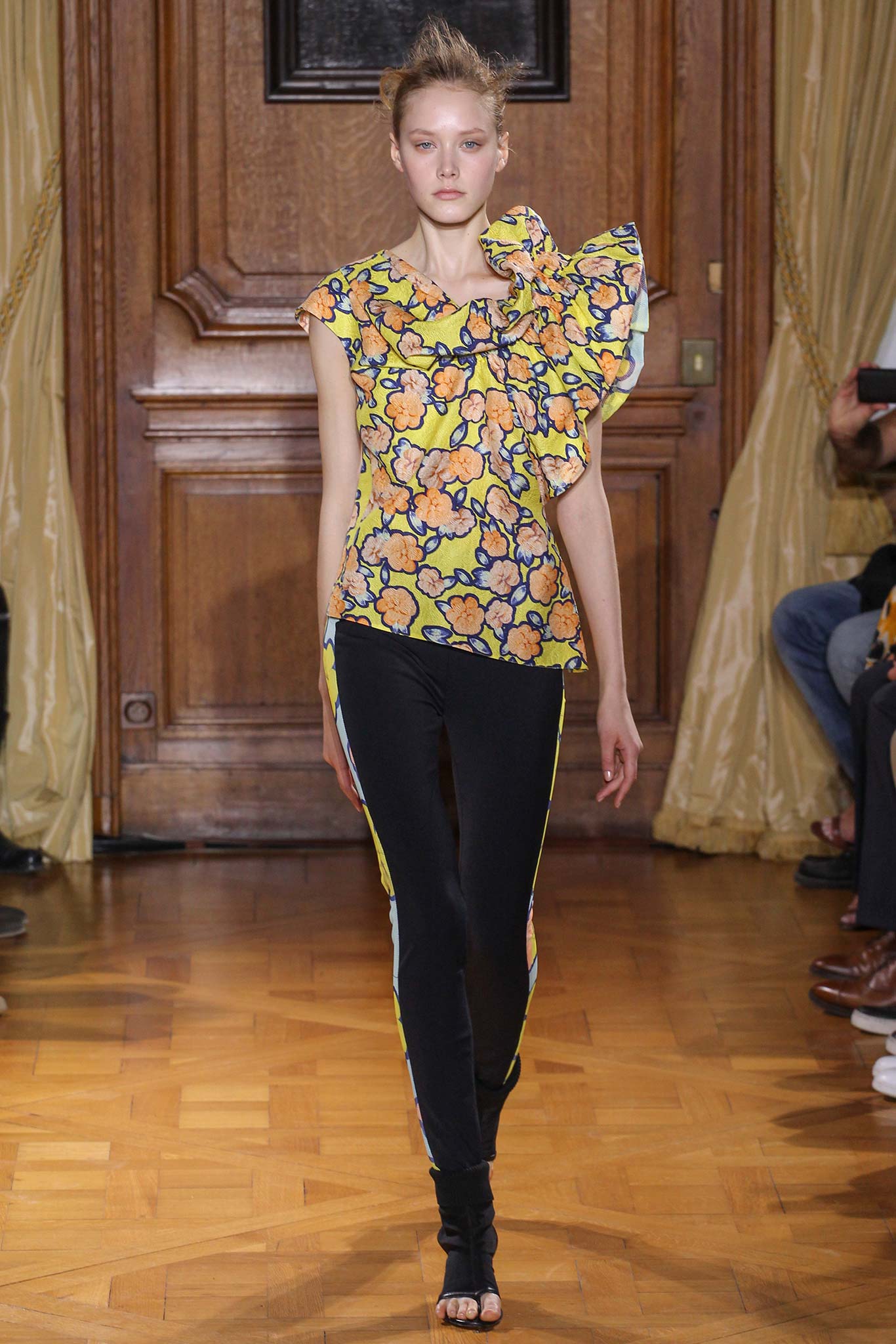 Viktor & Rolf S/S 15 Look 3