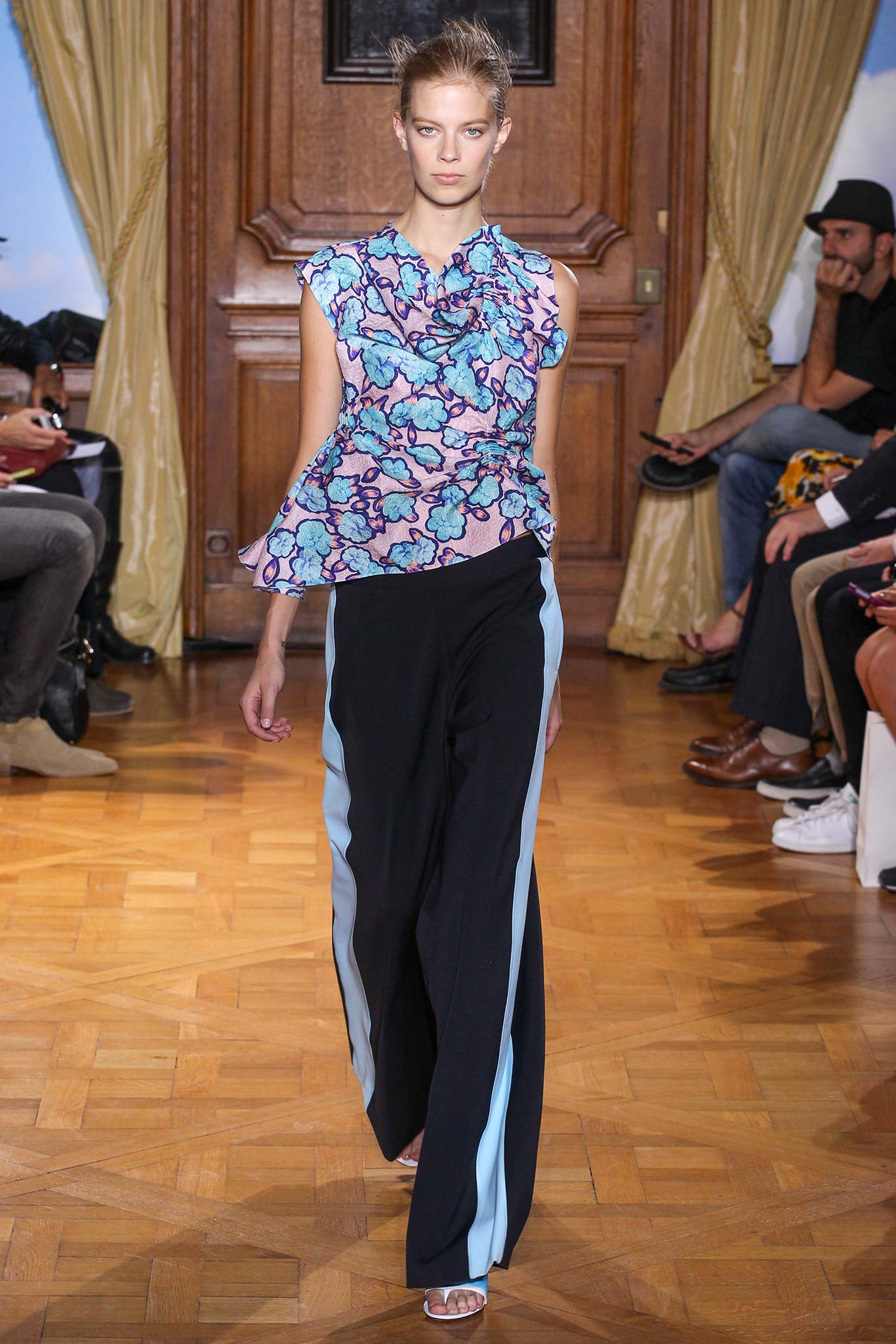 Viktor & Rolf S/S 15 Look 28