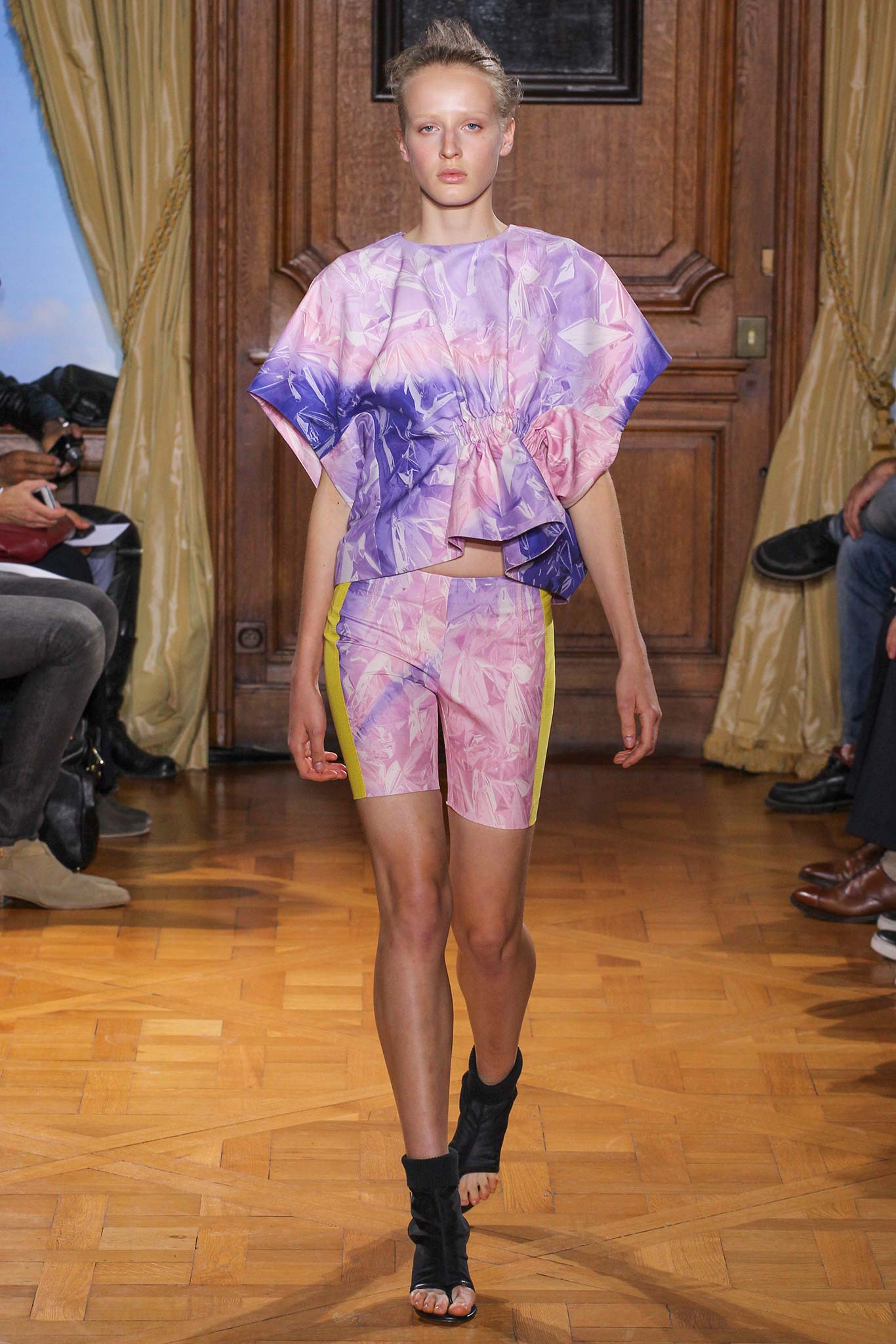 Viktor & Rolf S/S 15 Look 32