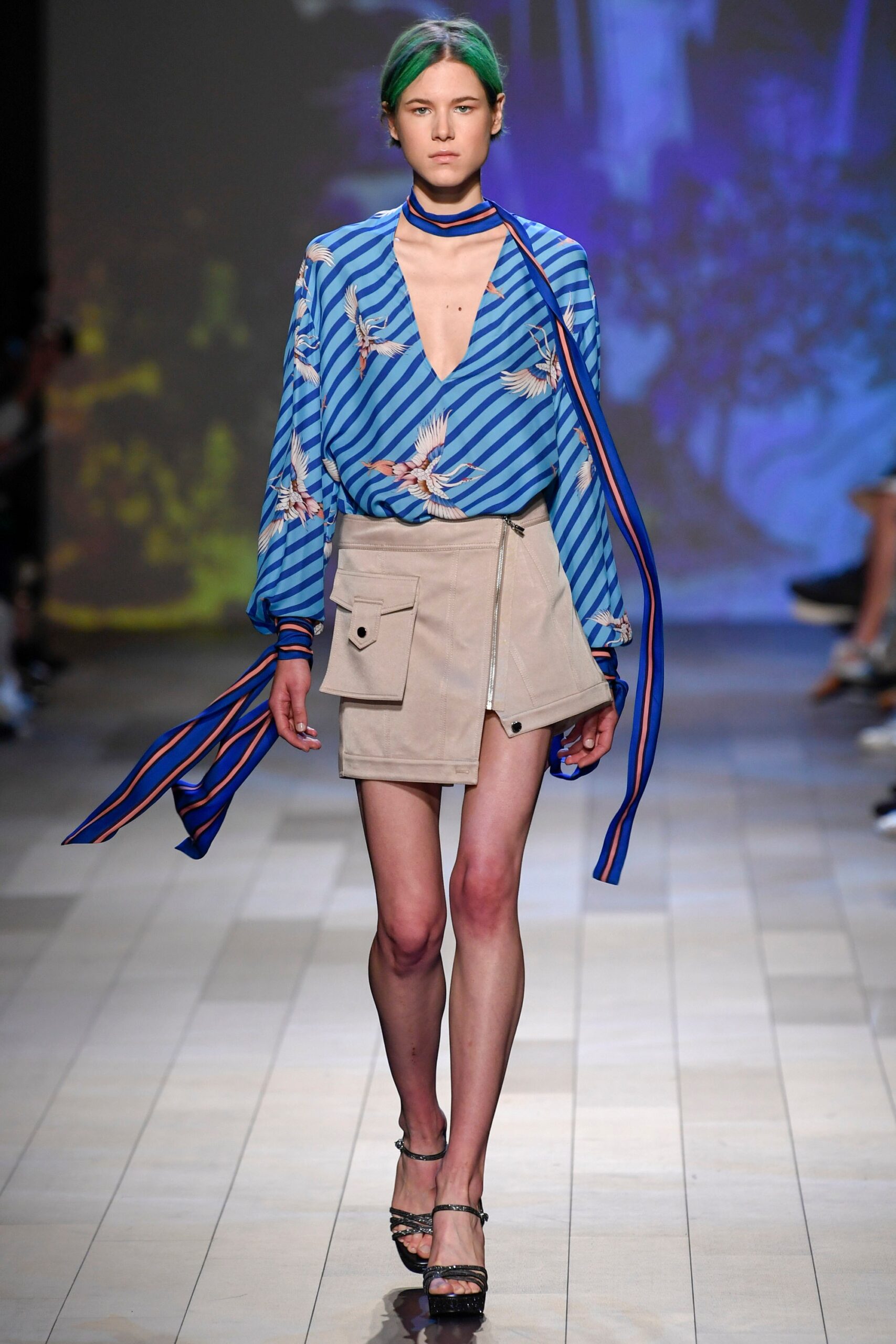 Vivienne Tam S/S 18 Look 6