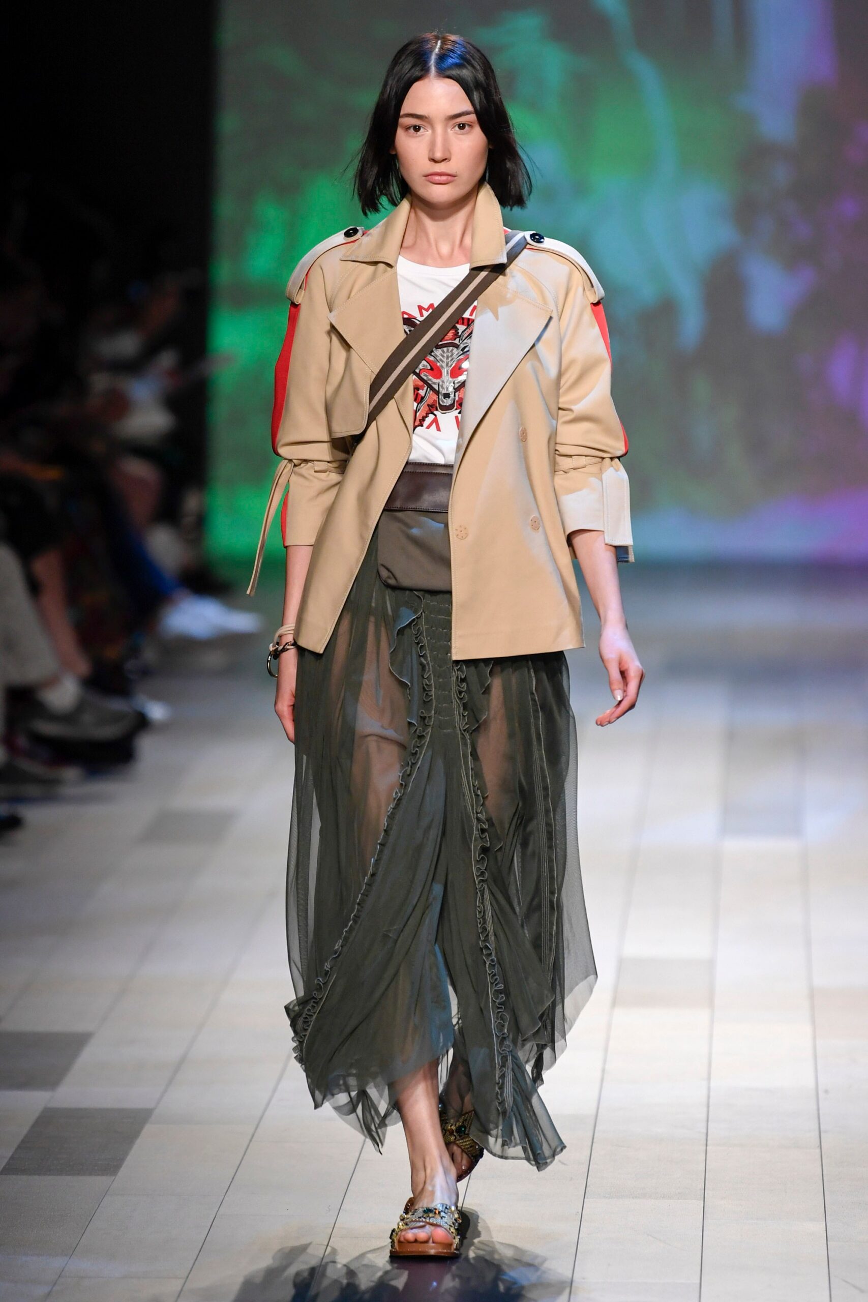 Vivienne Tam S/S 18 Look 11