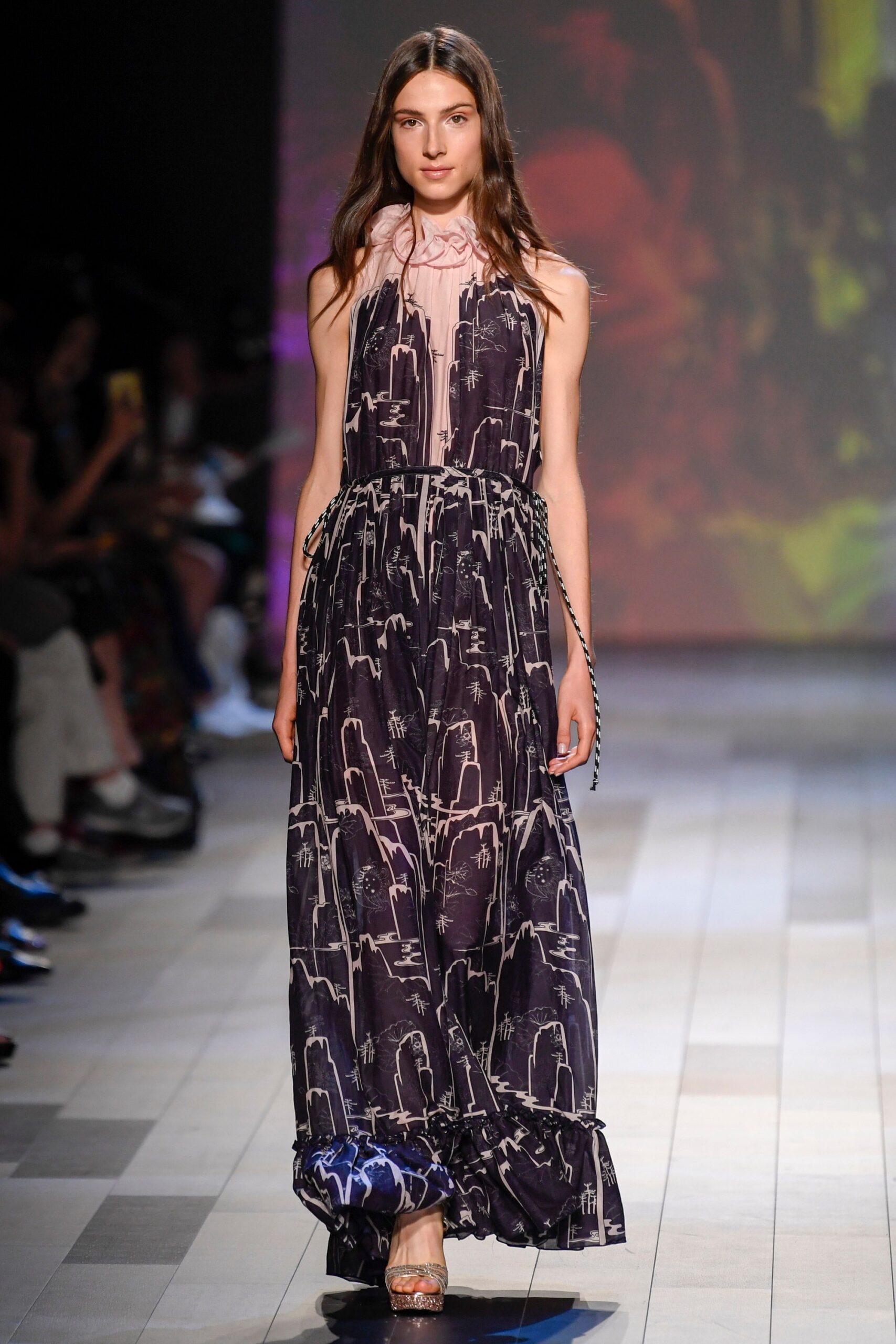 Vivienne Tam S/S 18 Look 17