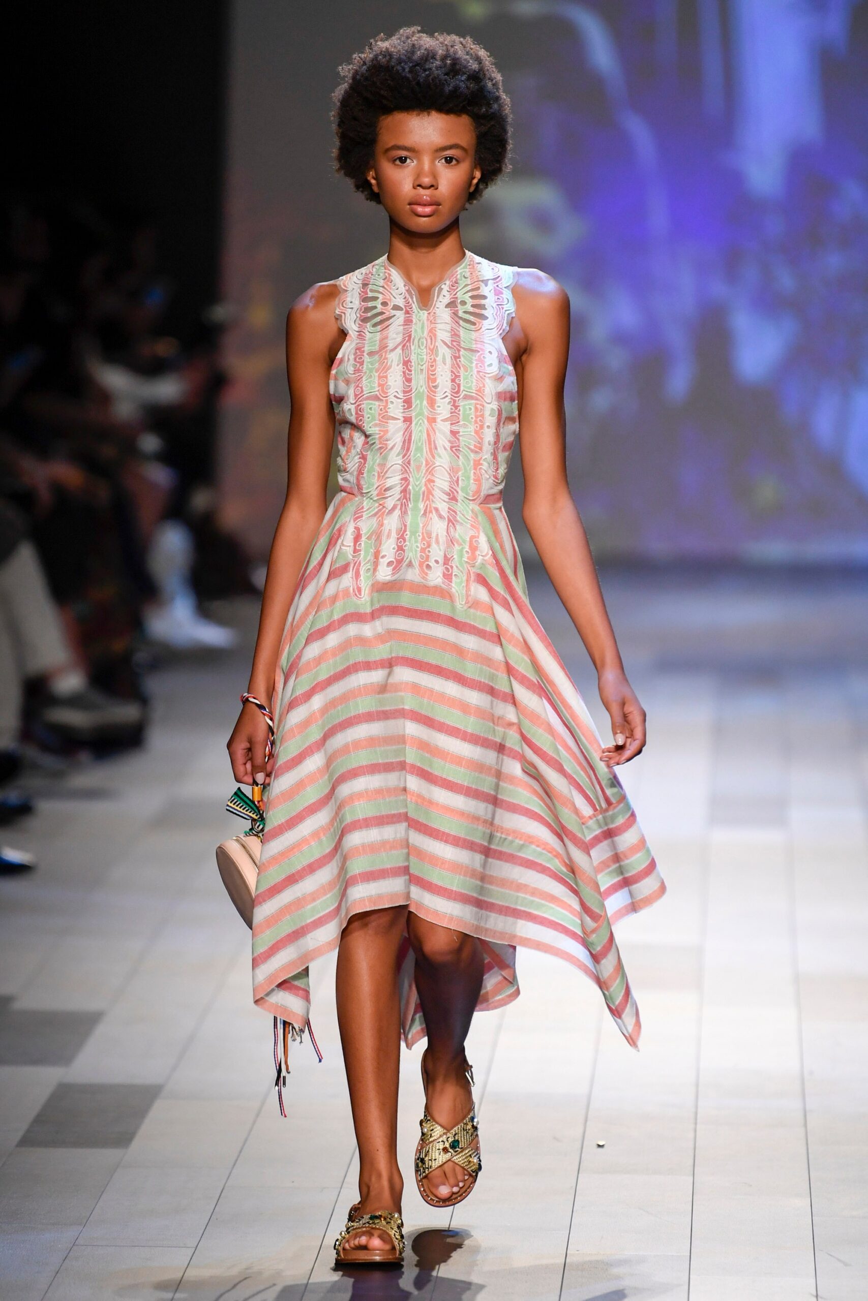 Vivienne Tam S/S 18 Look 32
