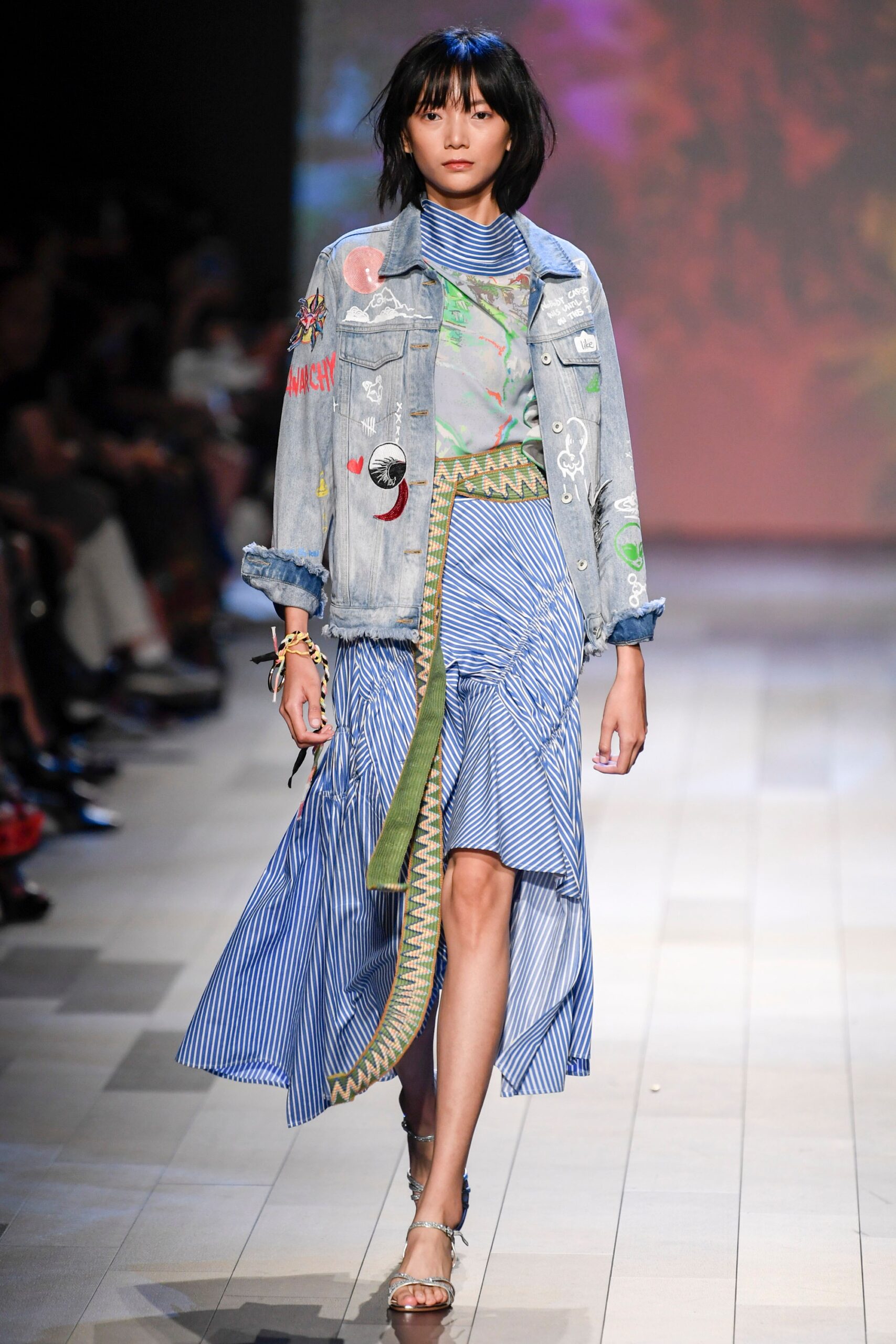 Vivienne Tam S/S 18 Look 35