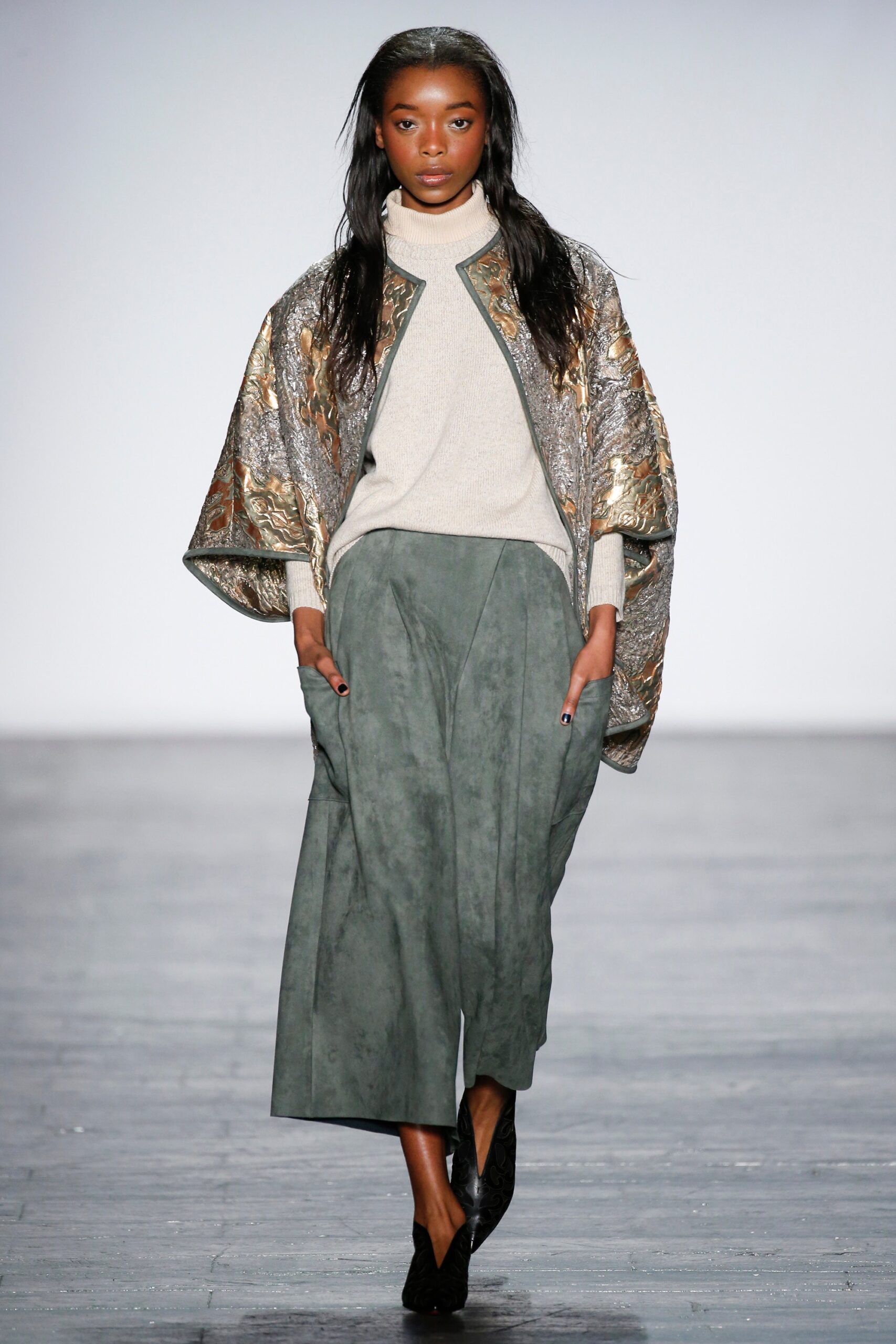Vivienne Tam F/W 16 Look 19