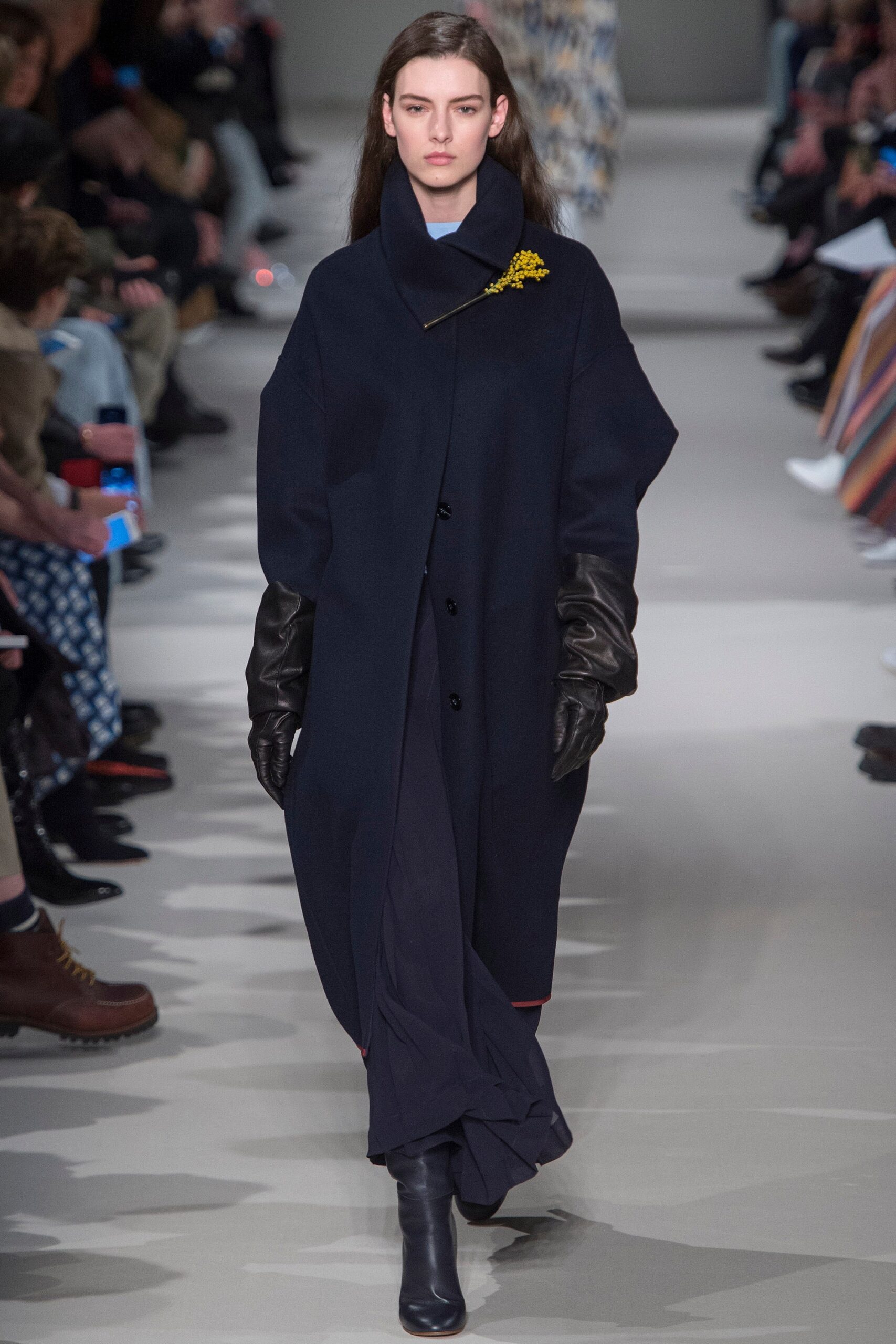 Victoria Beckham F/W 17 Look 9