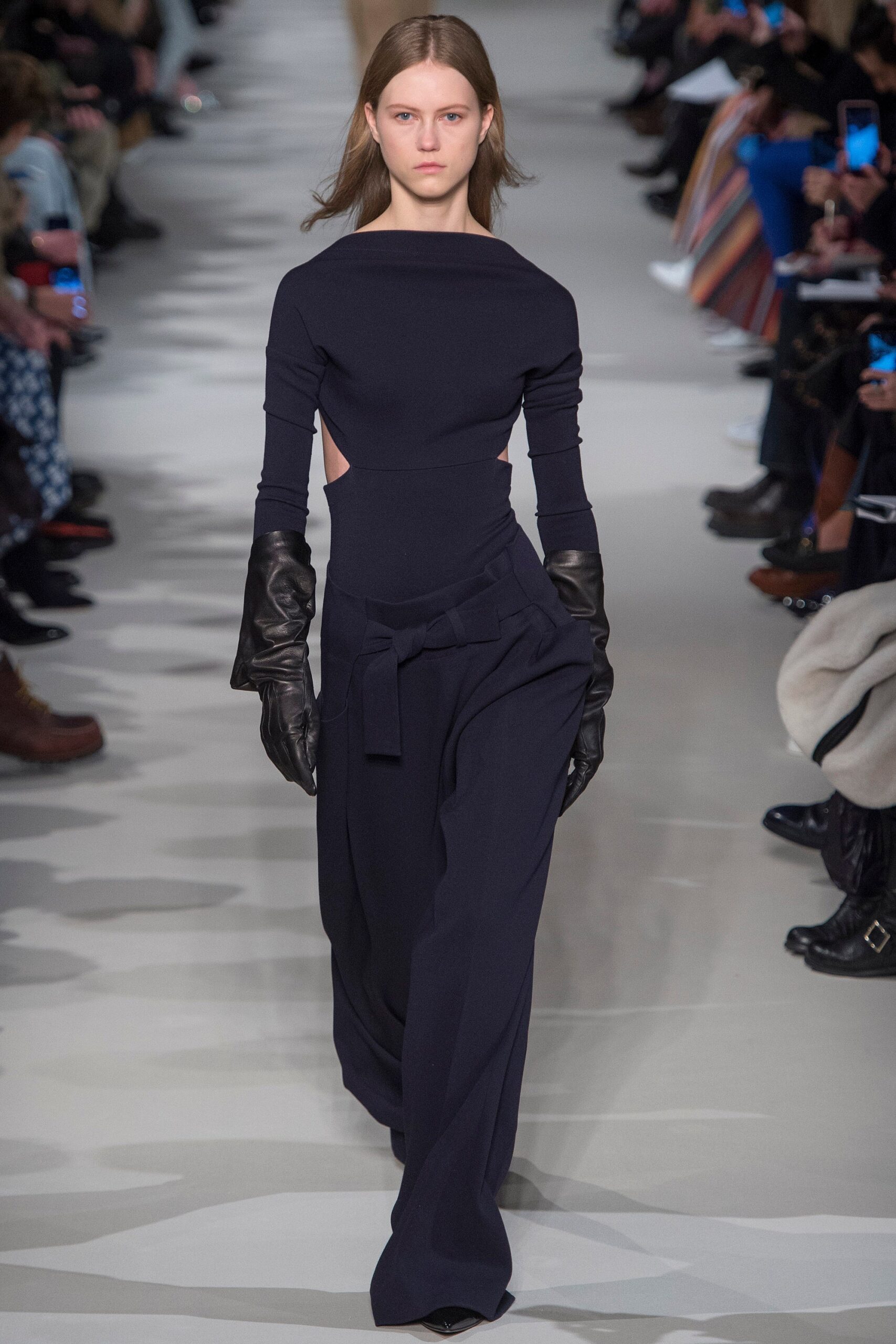 Victoria Beckham F/W 17 Look 11