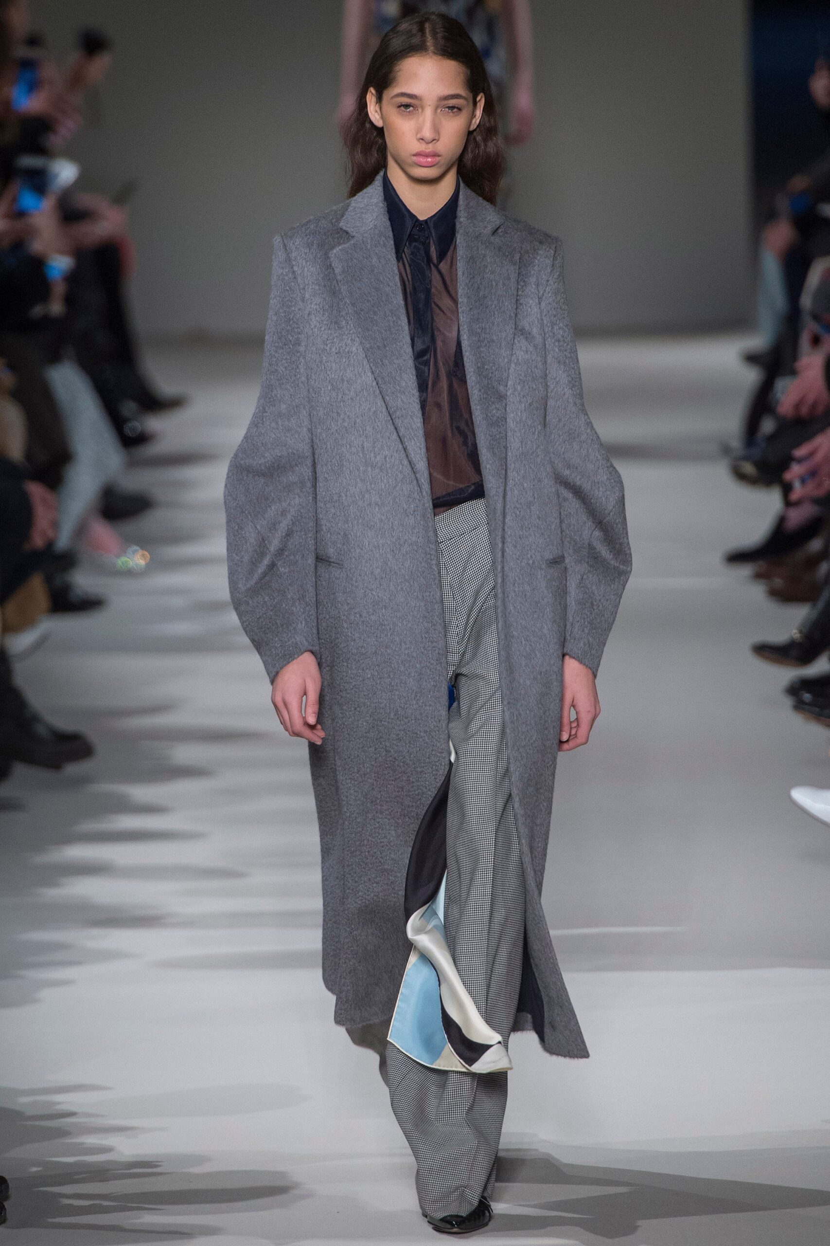 Victoria Beckham F/W 17 Look 16