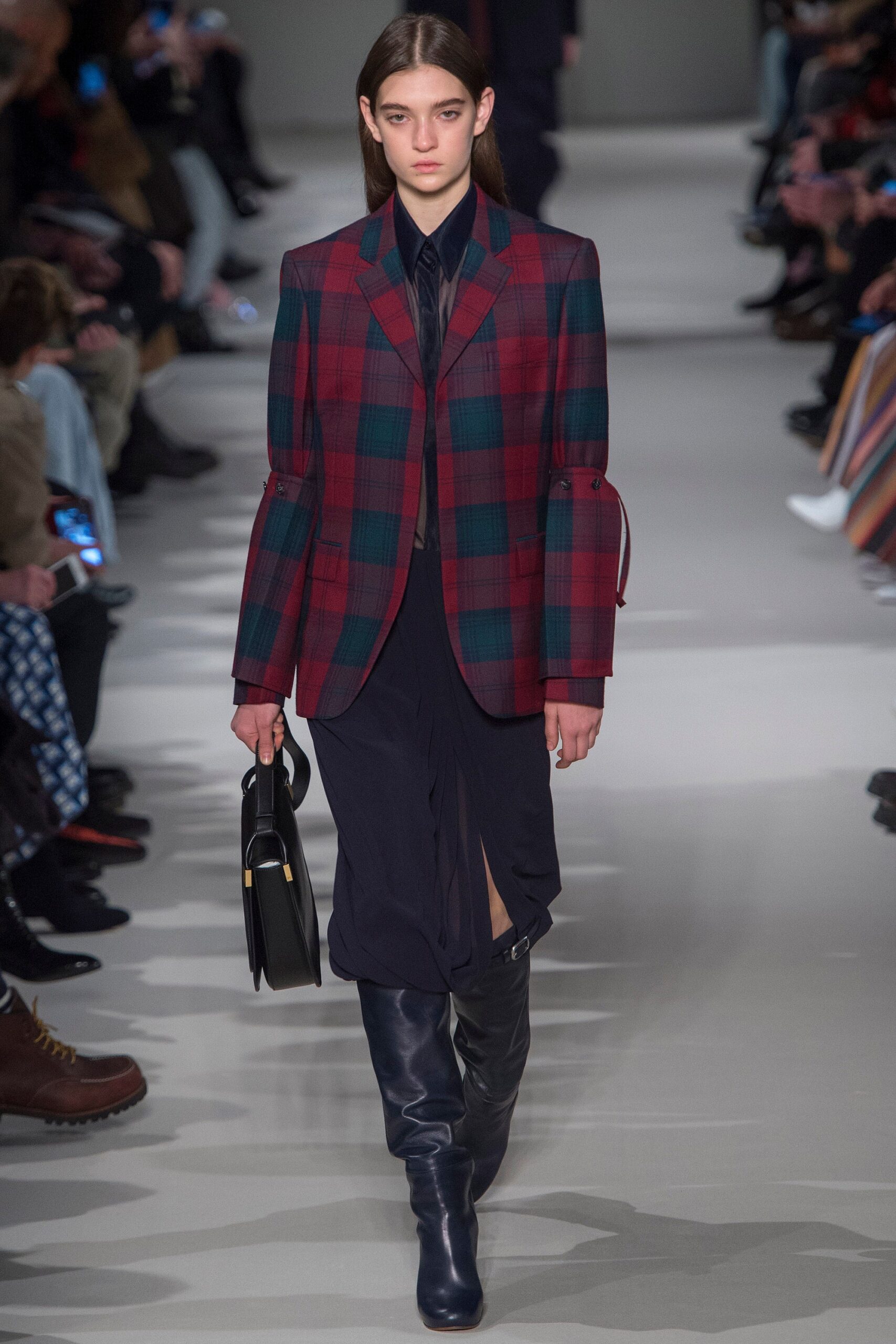 Victoria Beckham F/W 17 Look 25